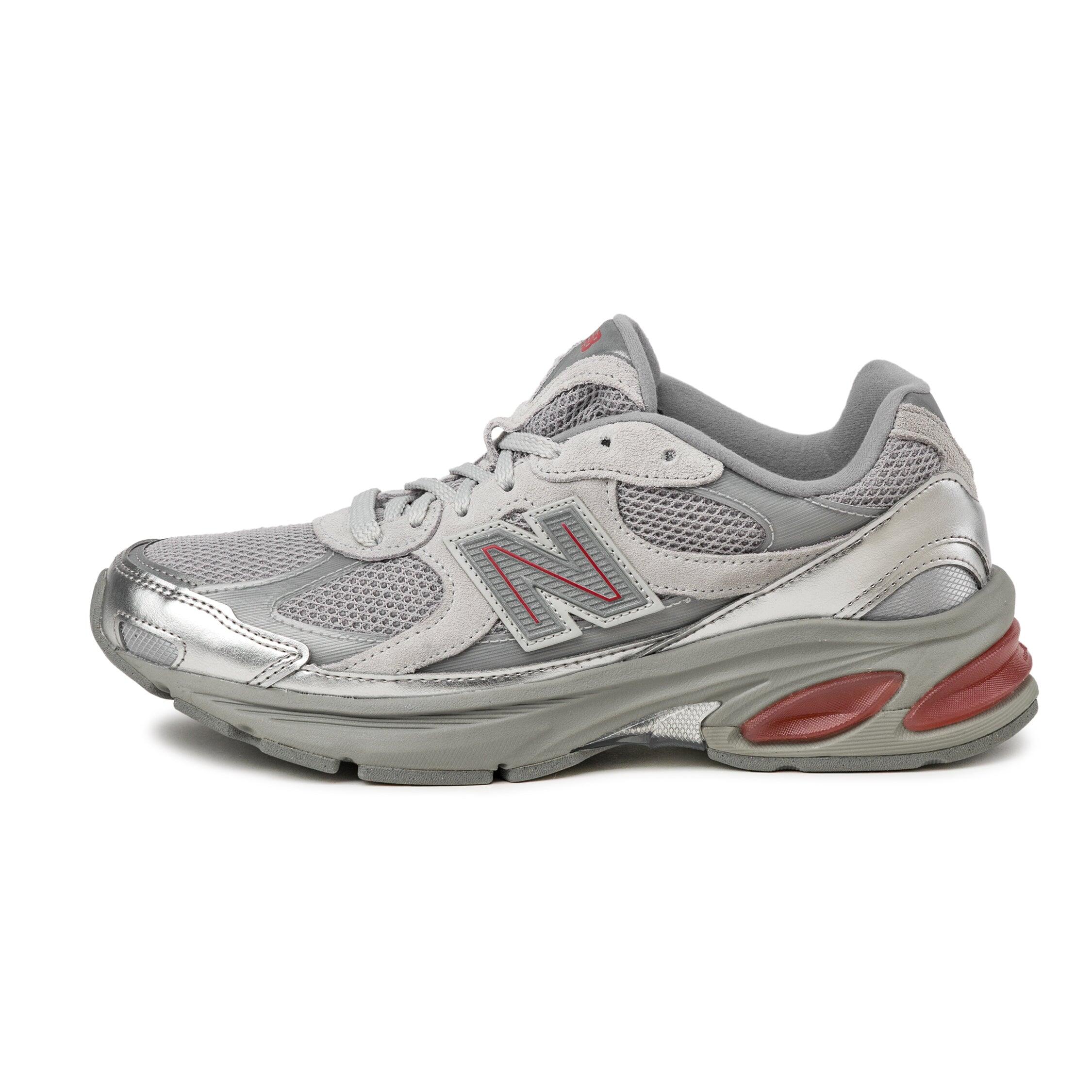 NEW BALANCE picture