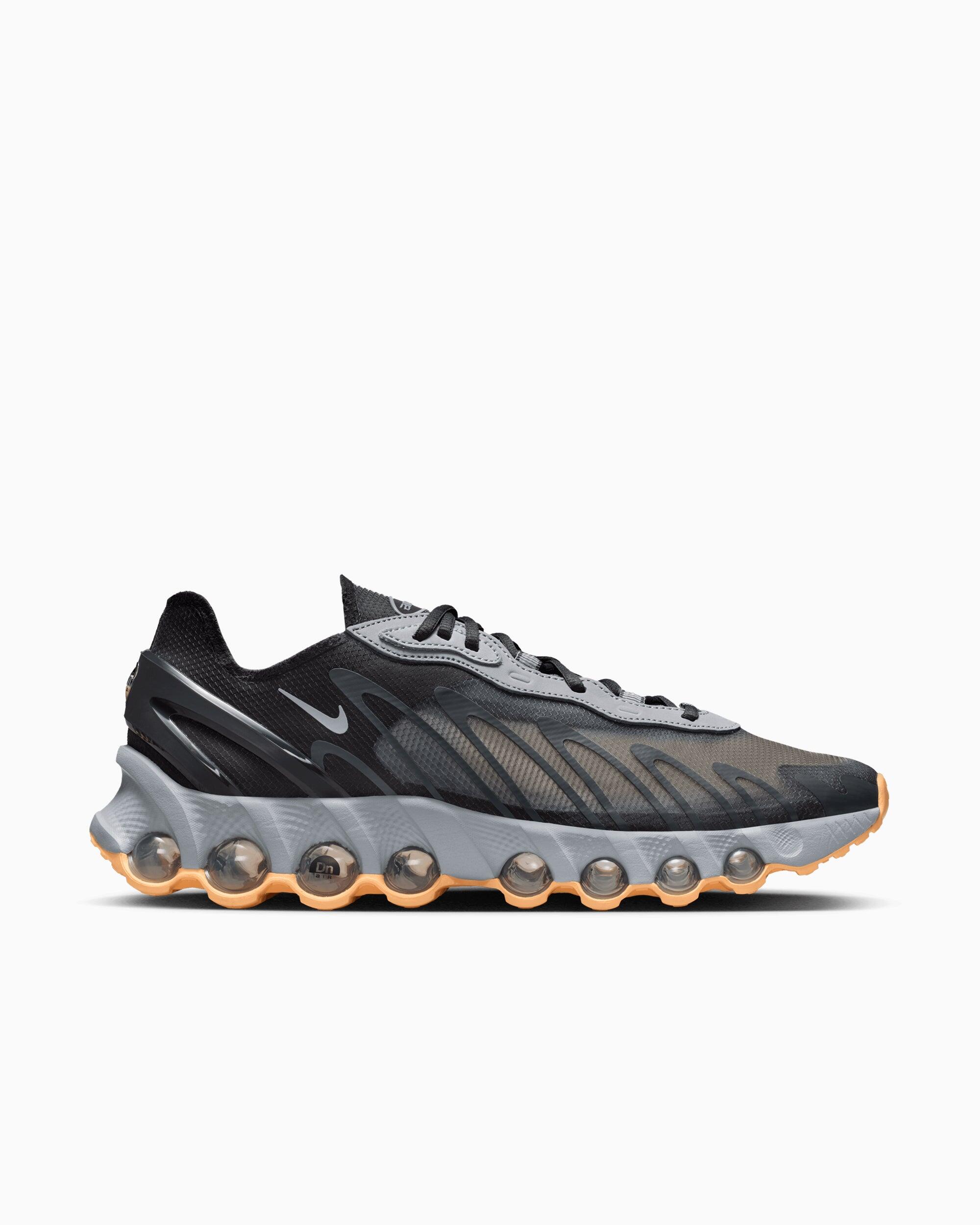 NIKE picture