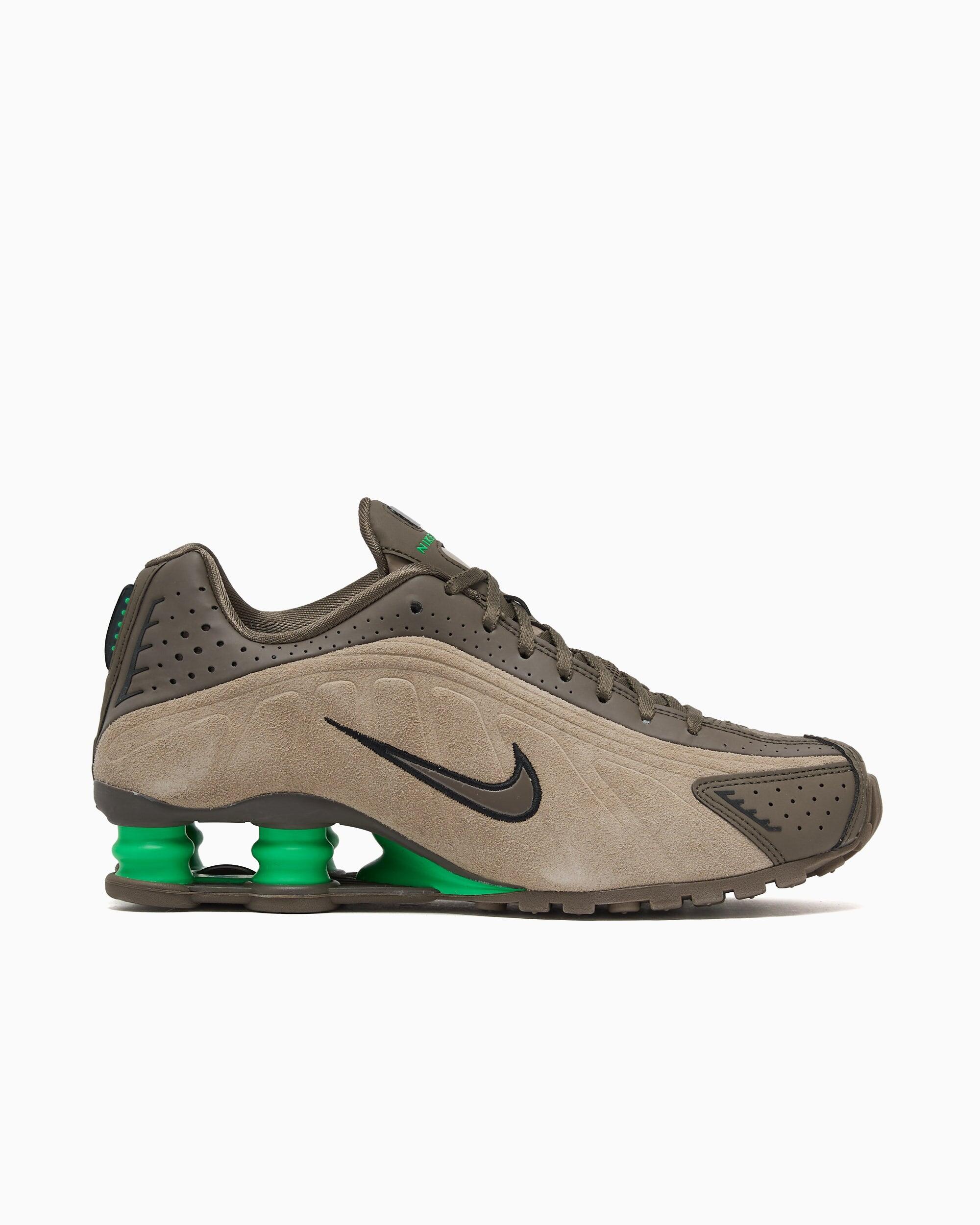 NIKE picture