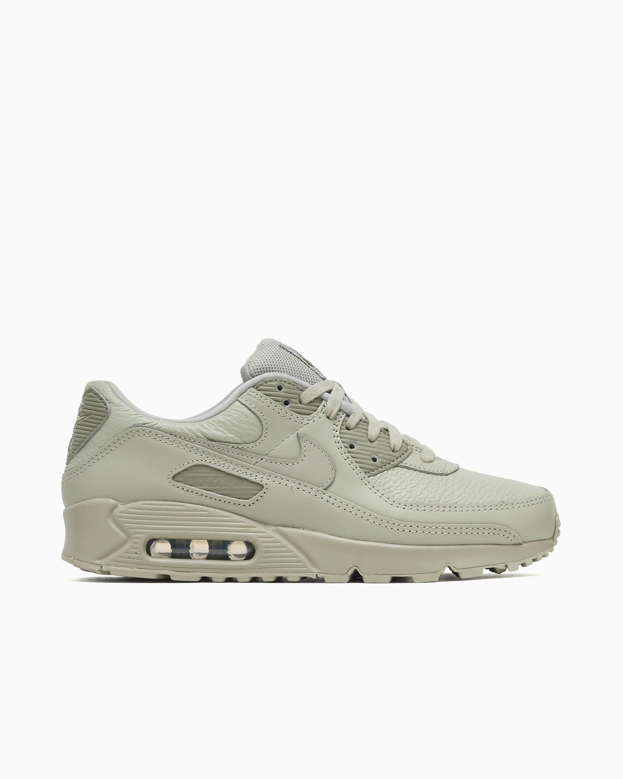 NIKE picture
