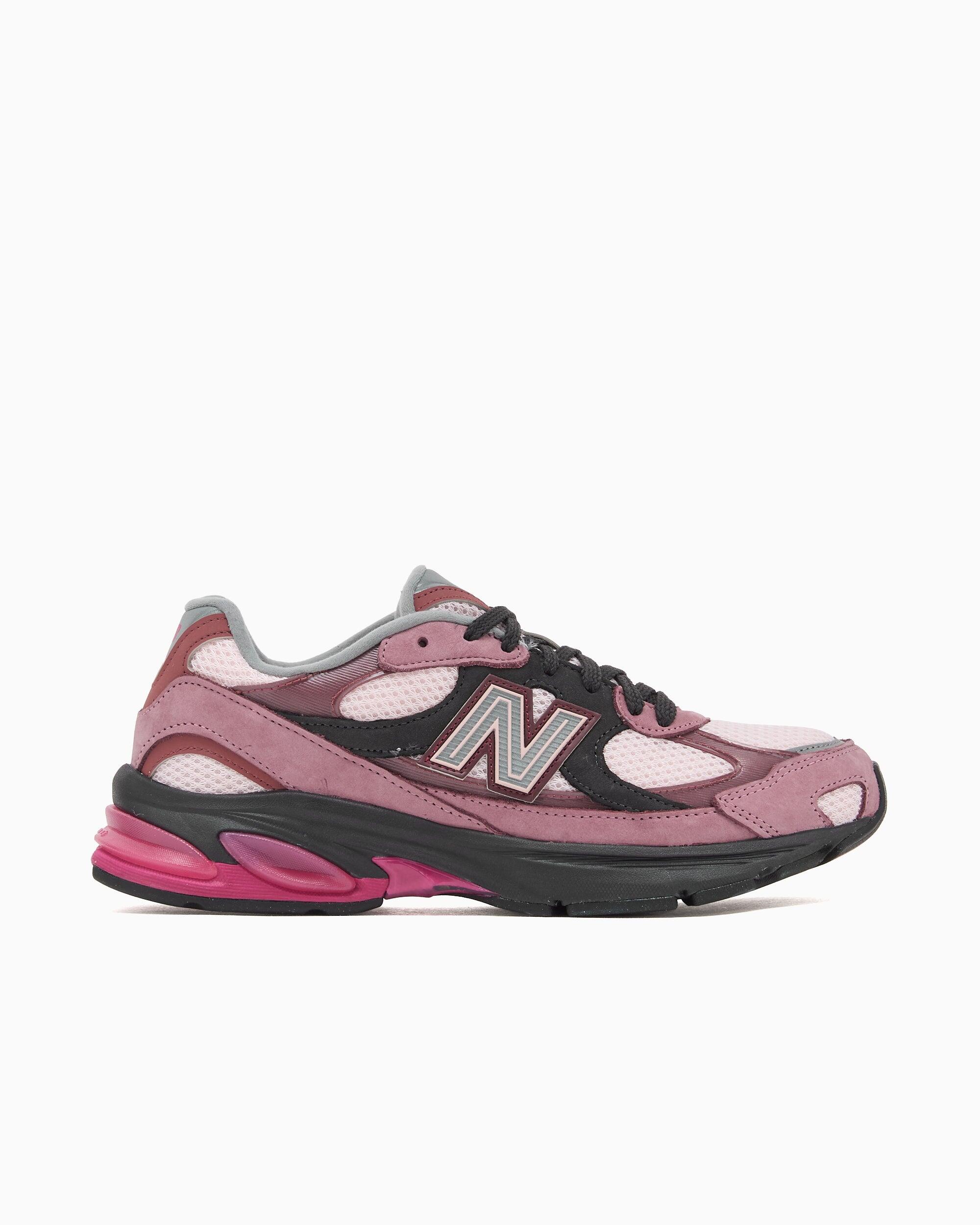 NEW BALANCE picture