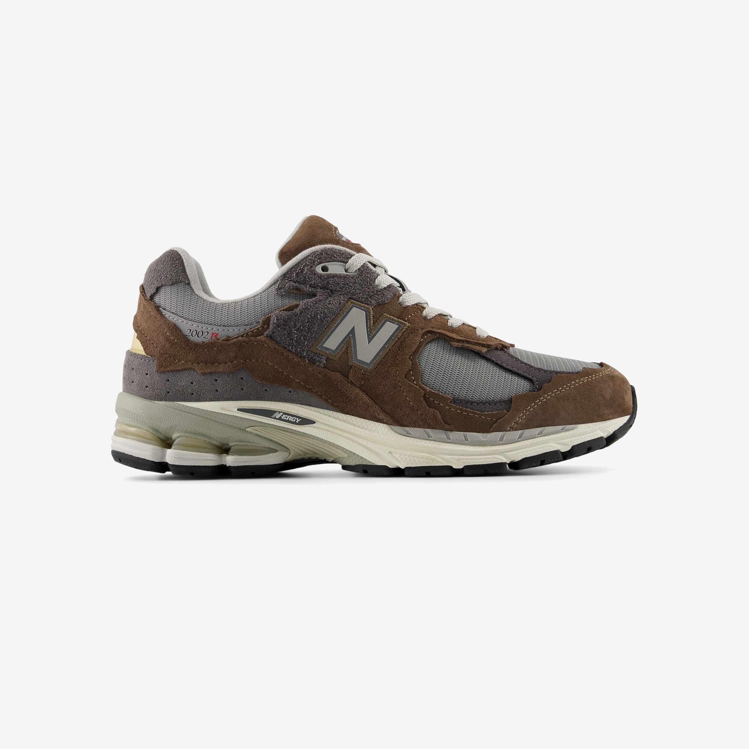 NEW BALANCE picture