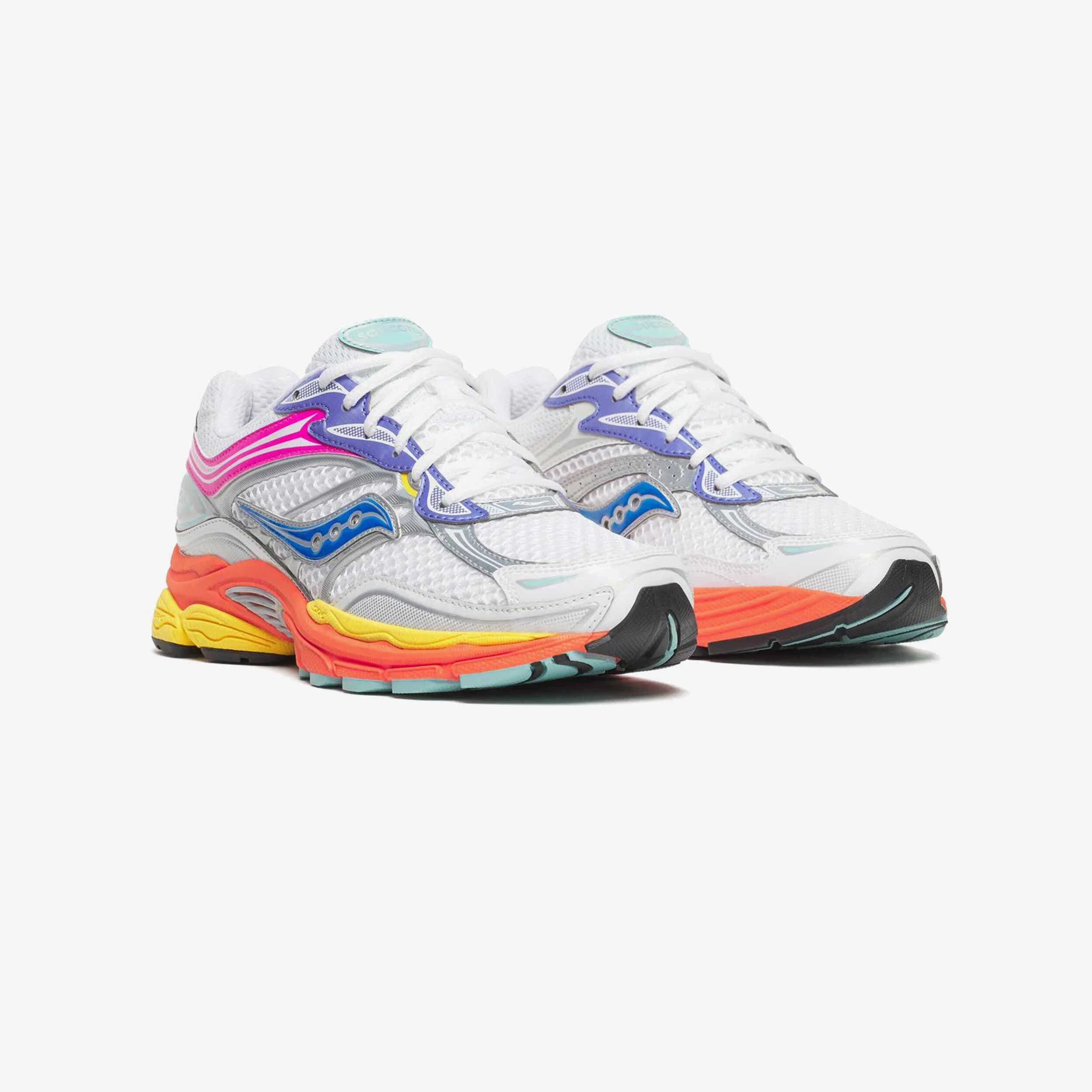 SAUCONY picture