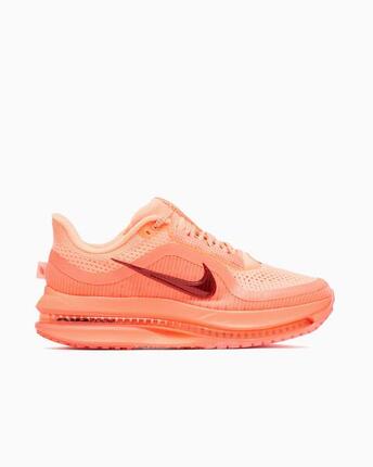 Nike Women's Pegasus Premium - Baskets femme Orange Pulse Taille 40