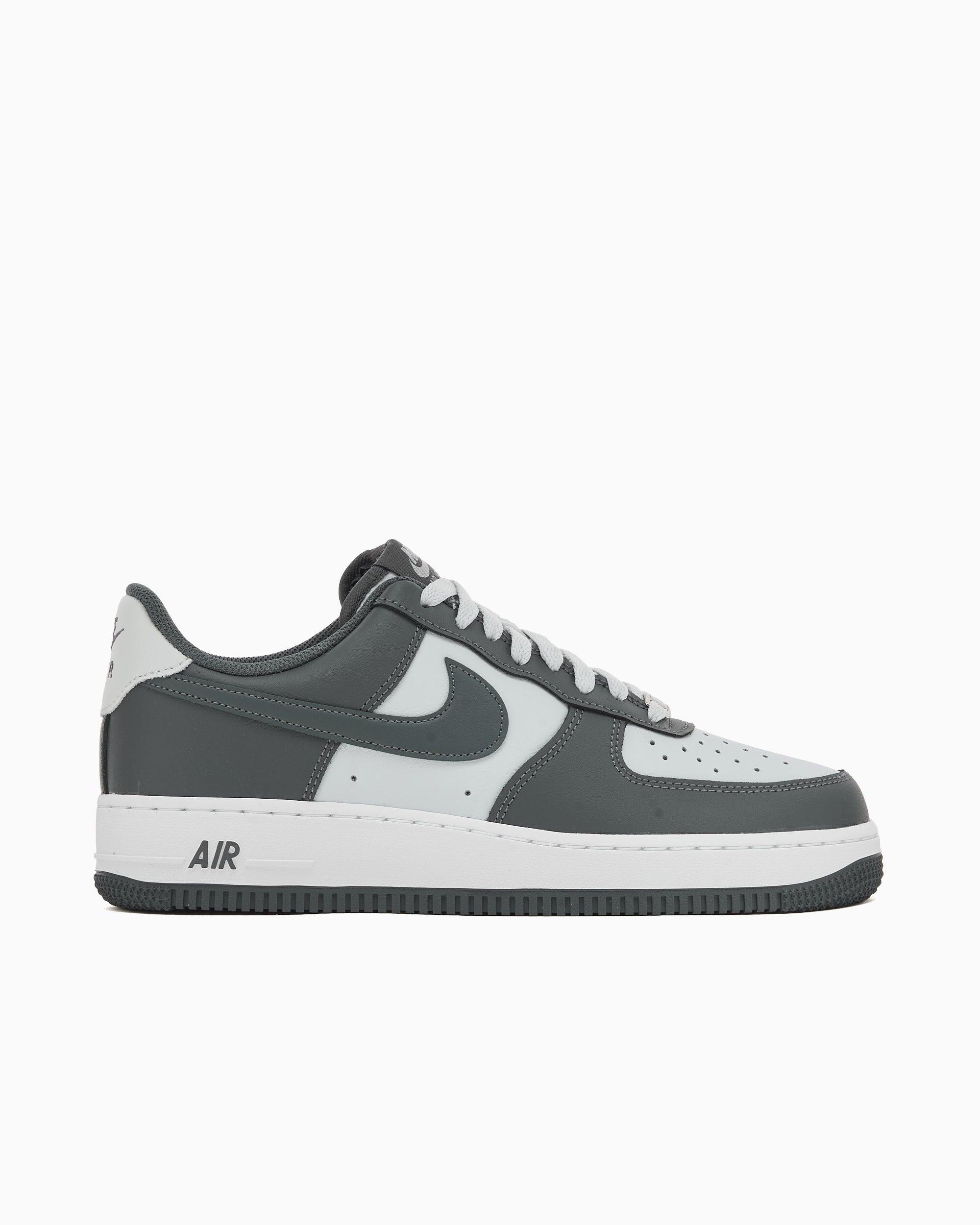 NIKE picture