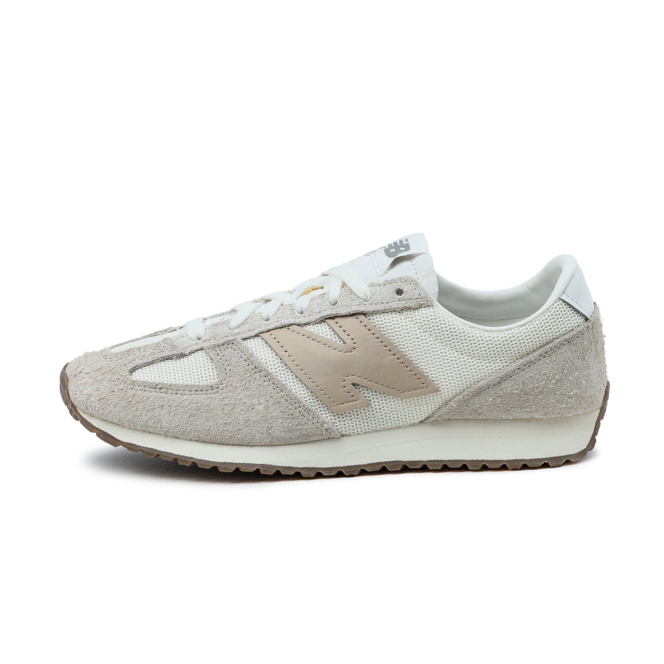 NEW BALANCE picture