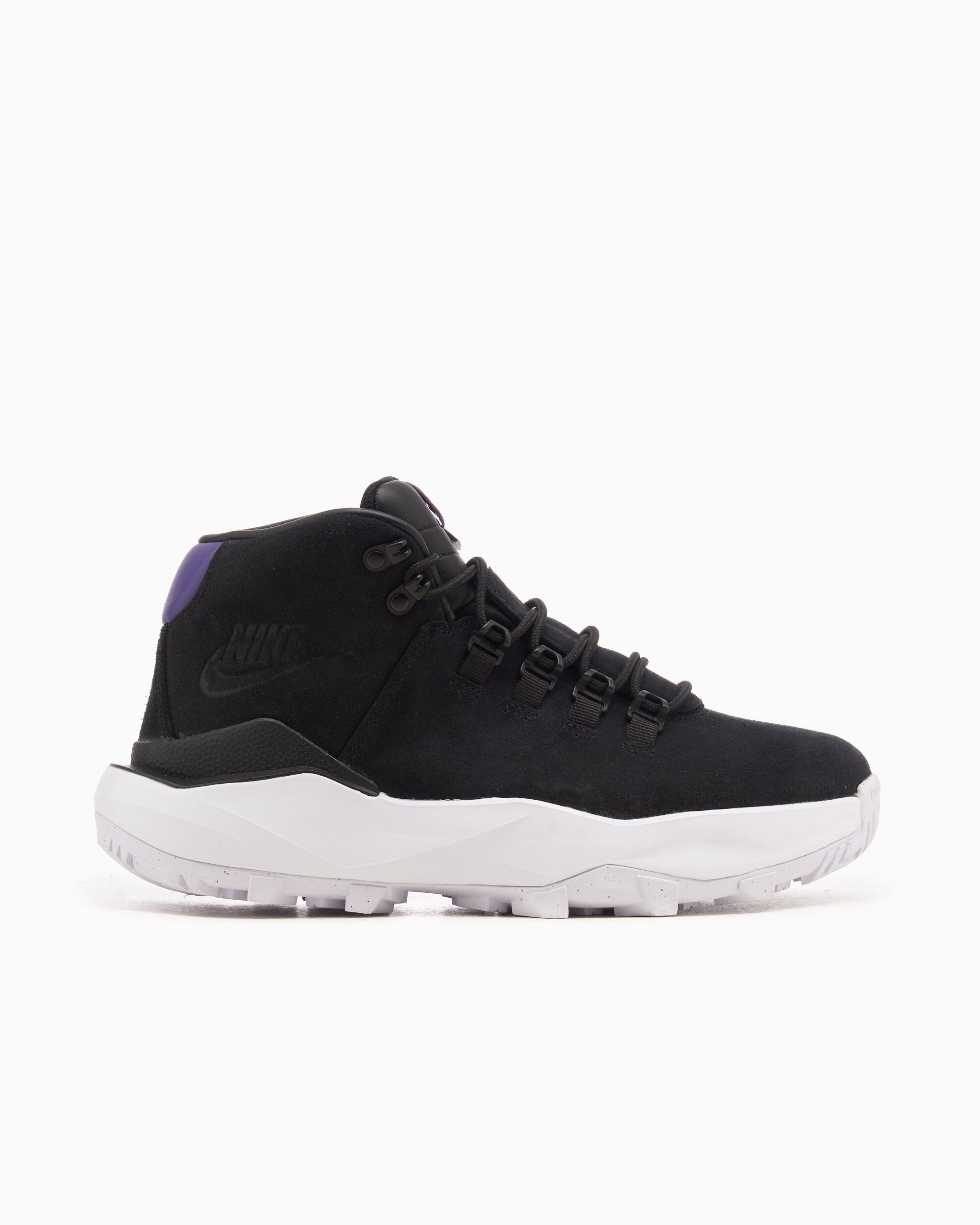 NIKE picture