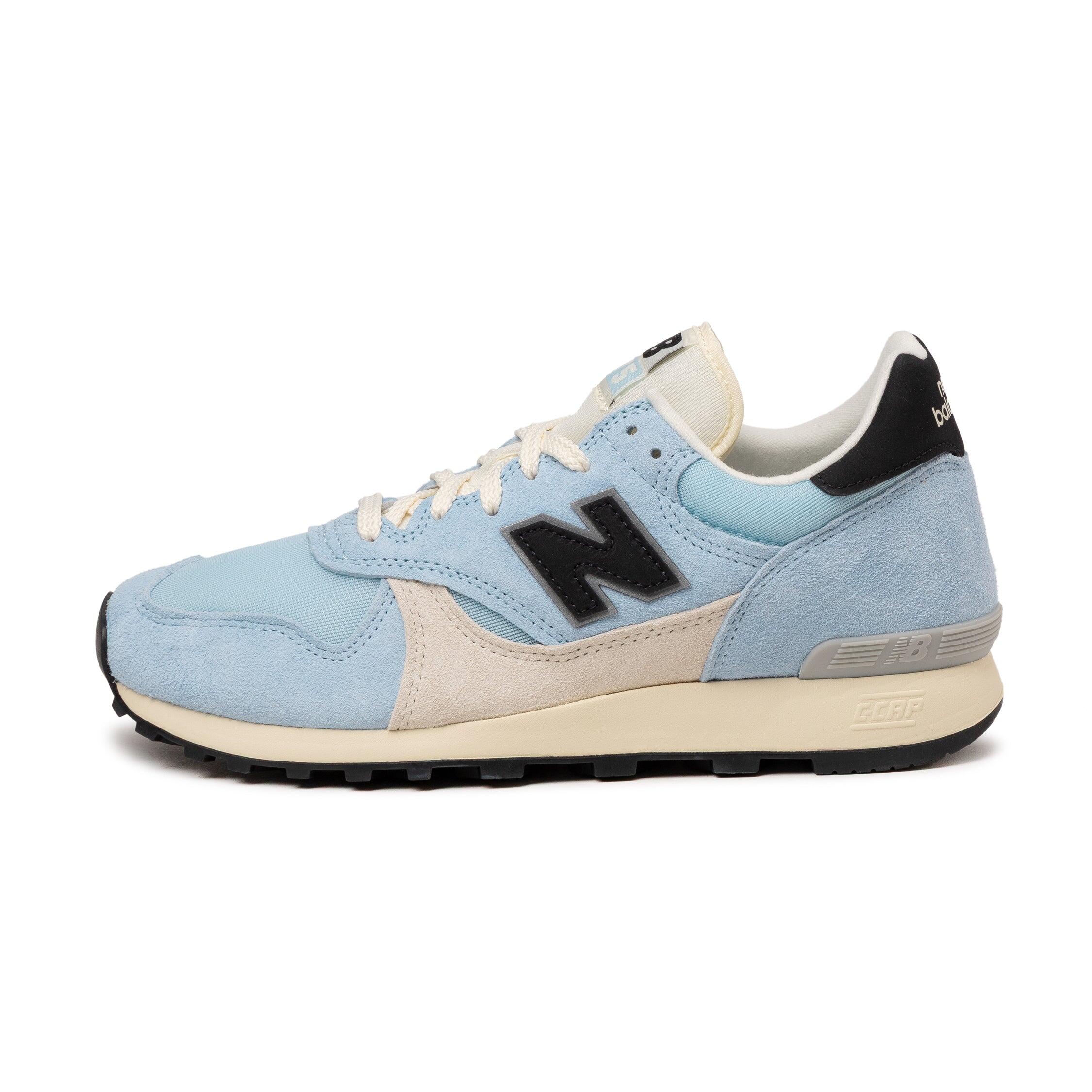NEW BALANCE picture
