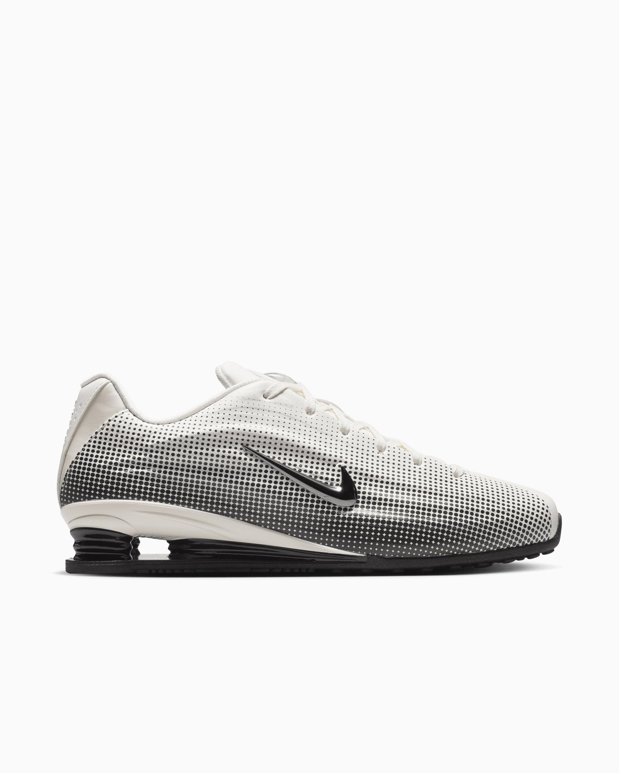 NIKE picture