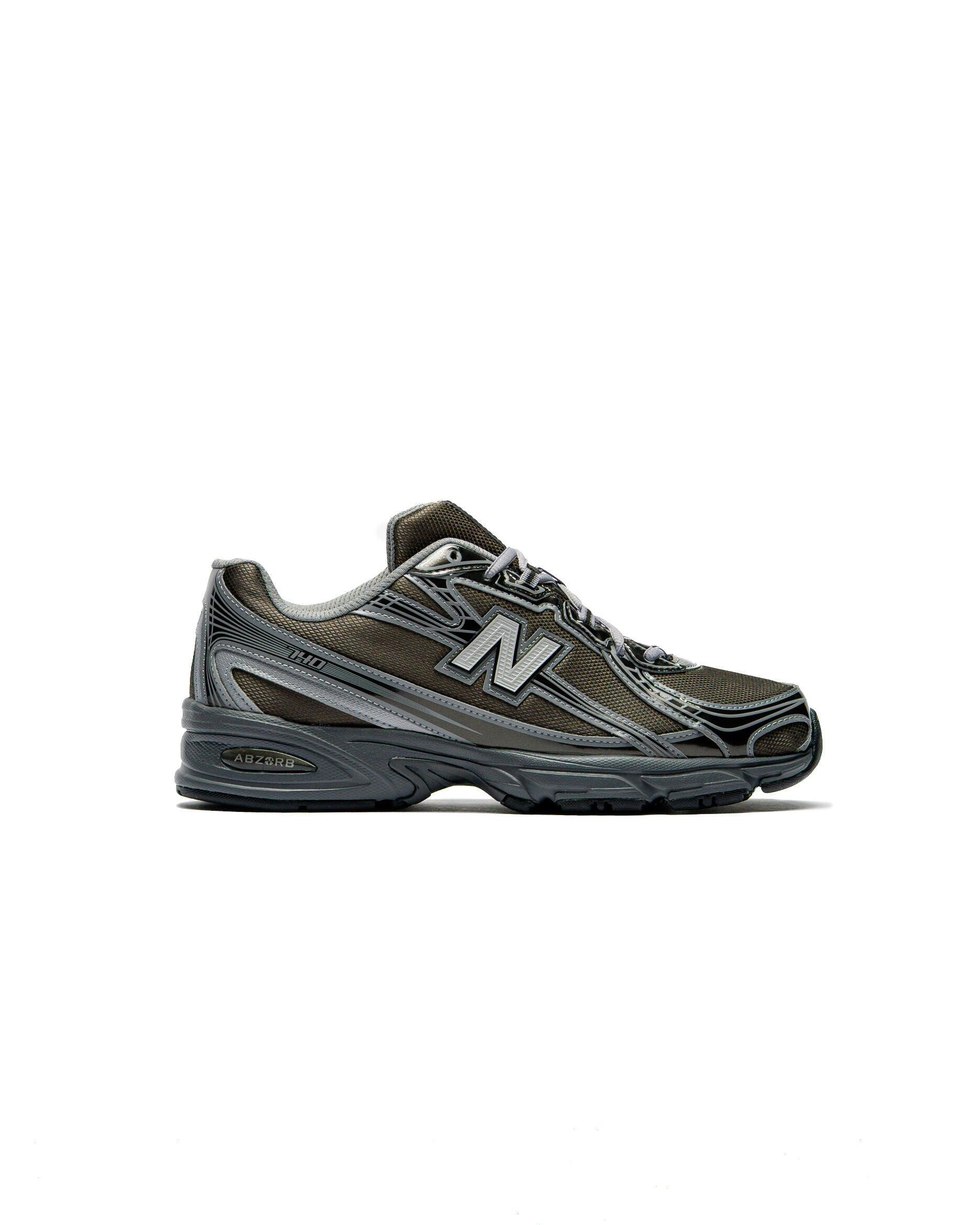 NEW BALANCE picture