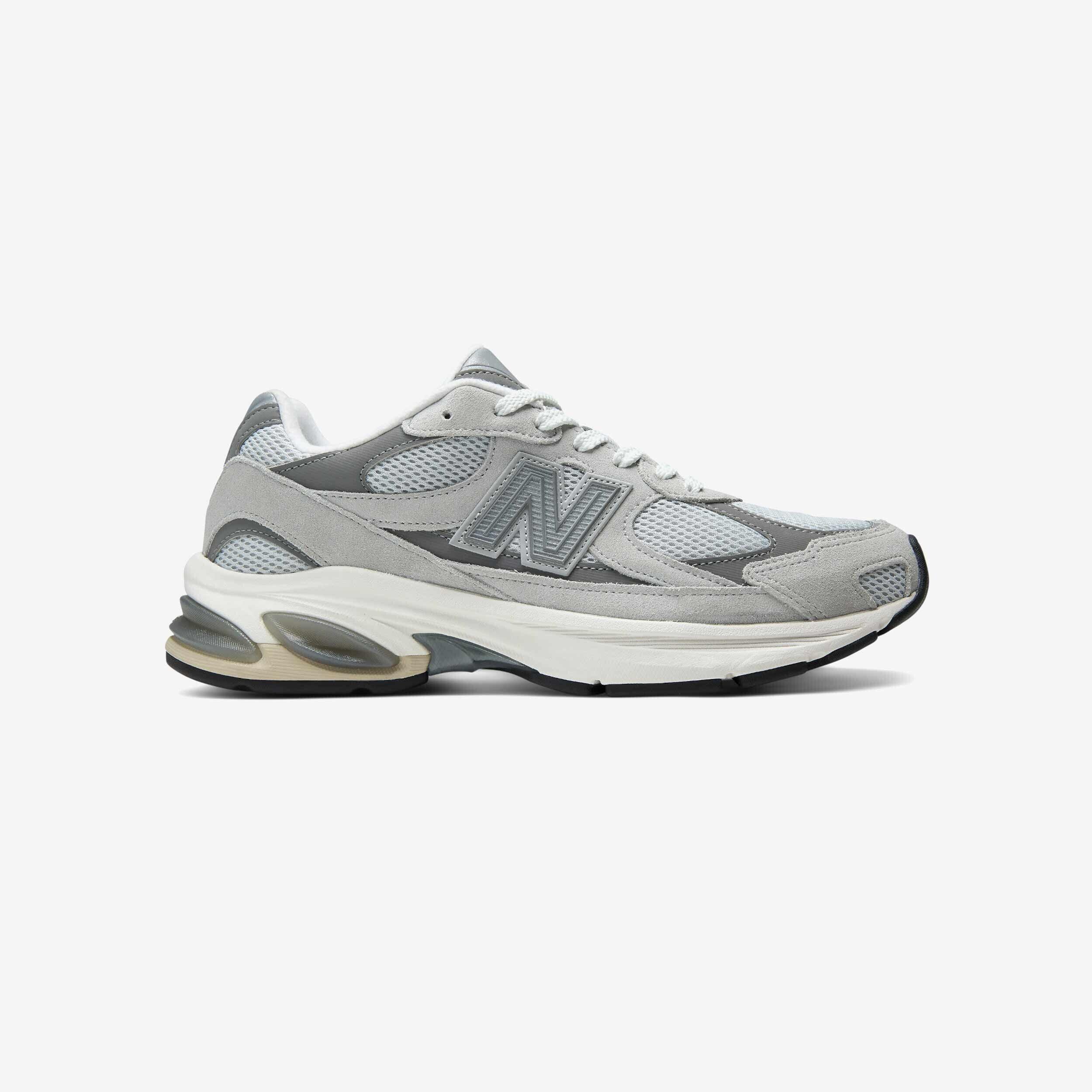 NEW BALANCE picture