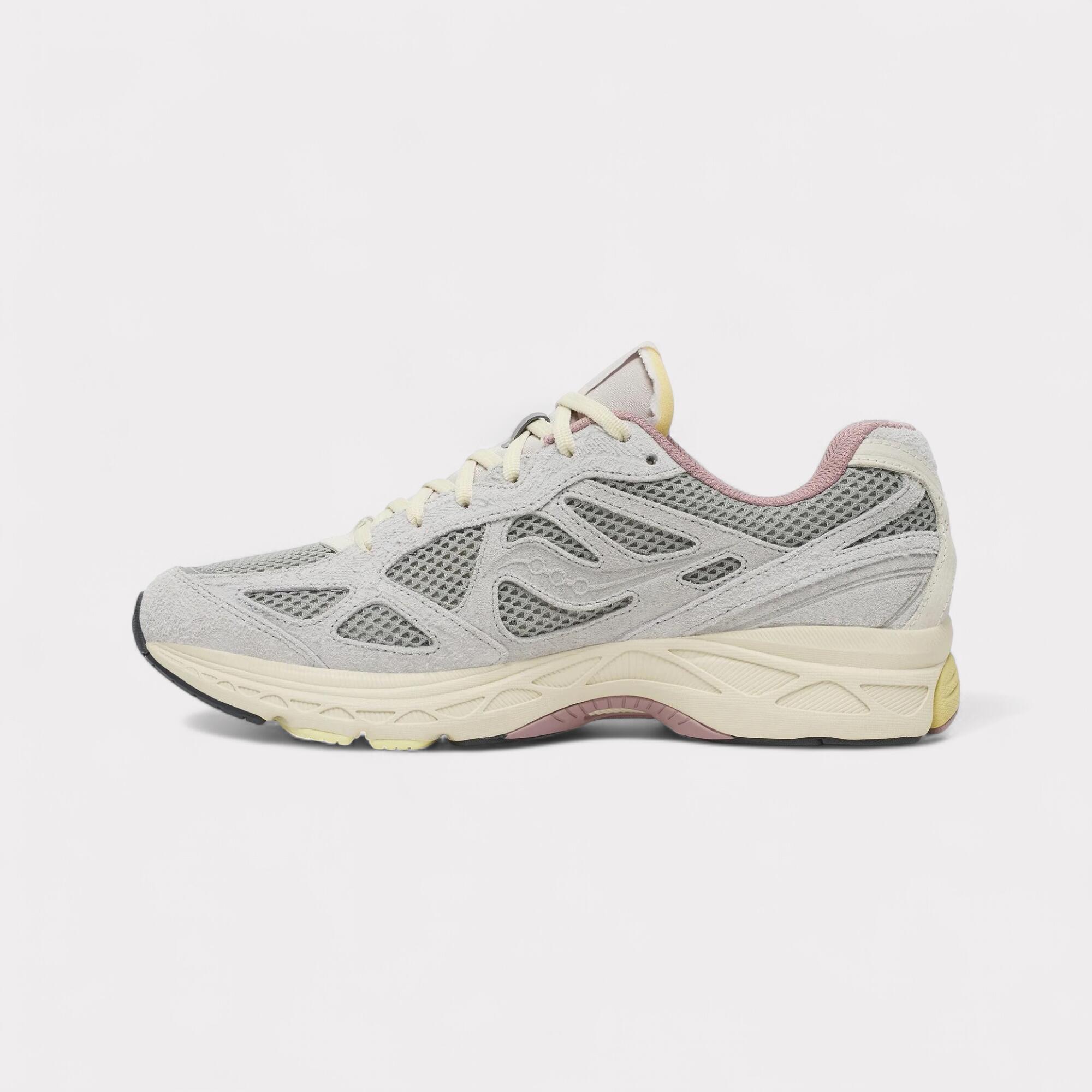 3SIXTEEN X Saucony Guide 7 v7.3 - Graphite 3/7