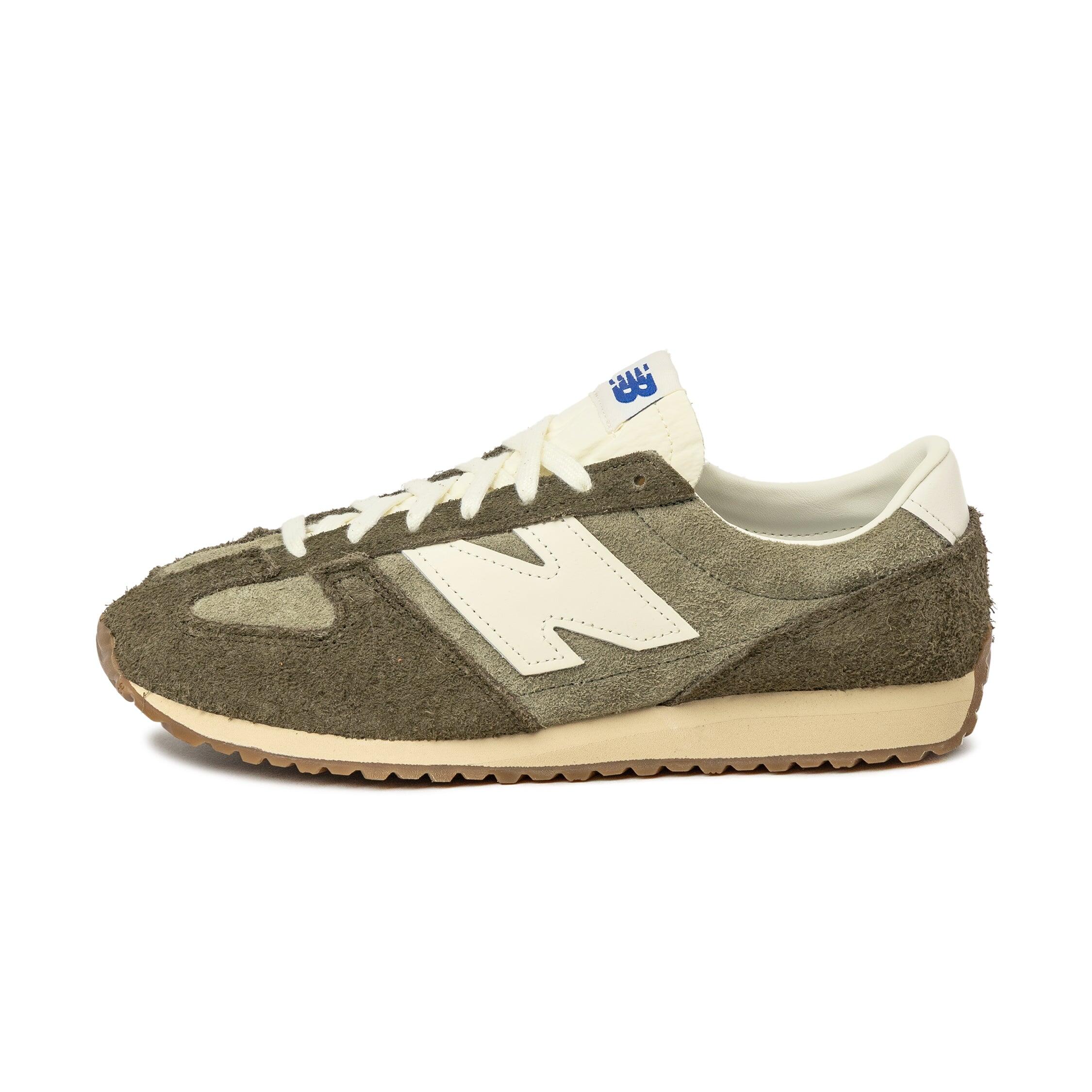NEW BALANCE picture