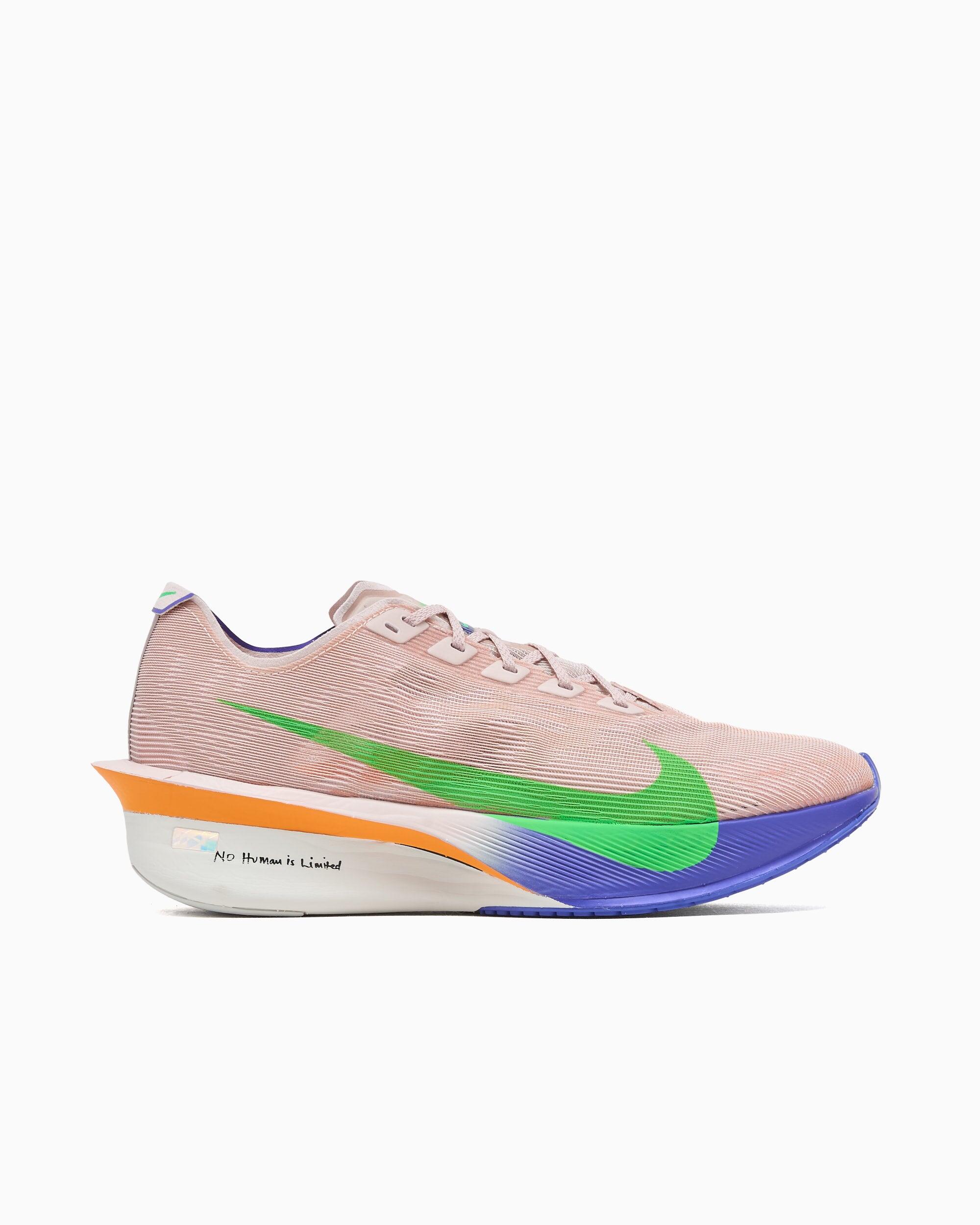 NIKE picture