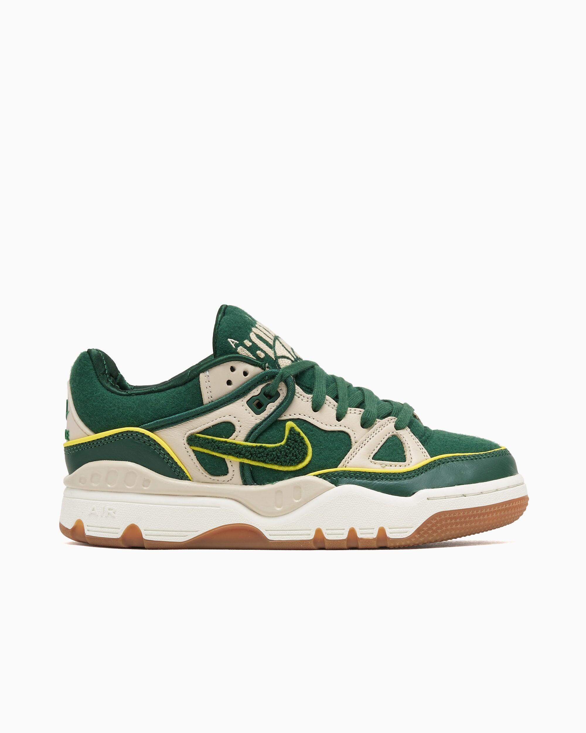 NIKE picture
