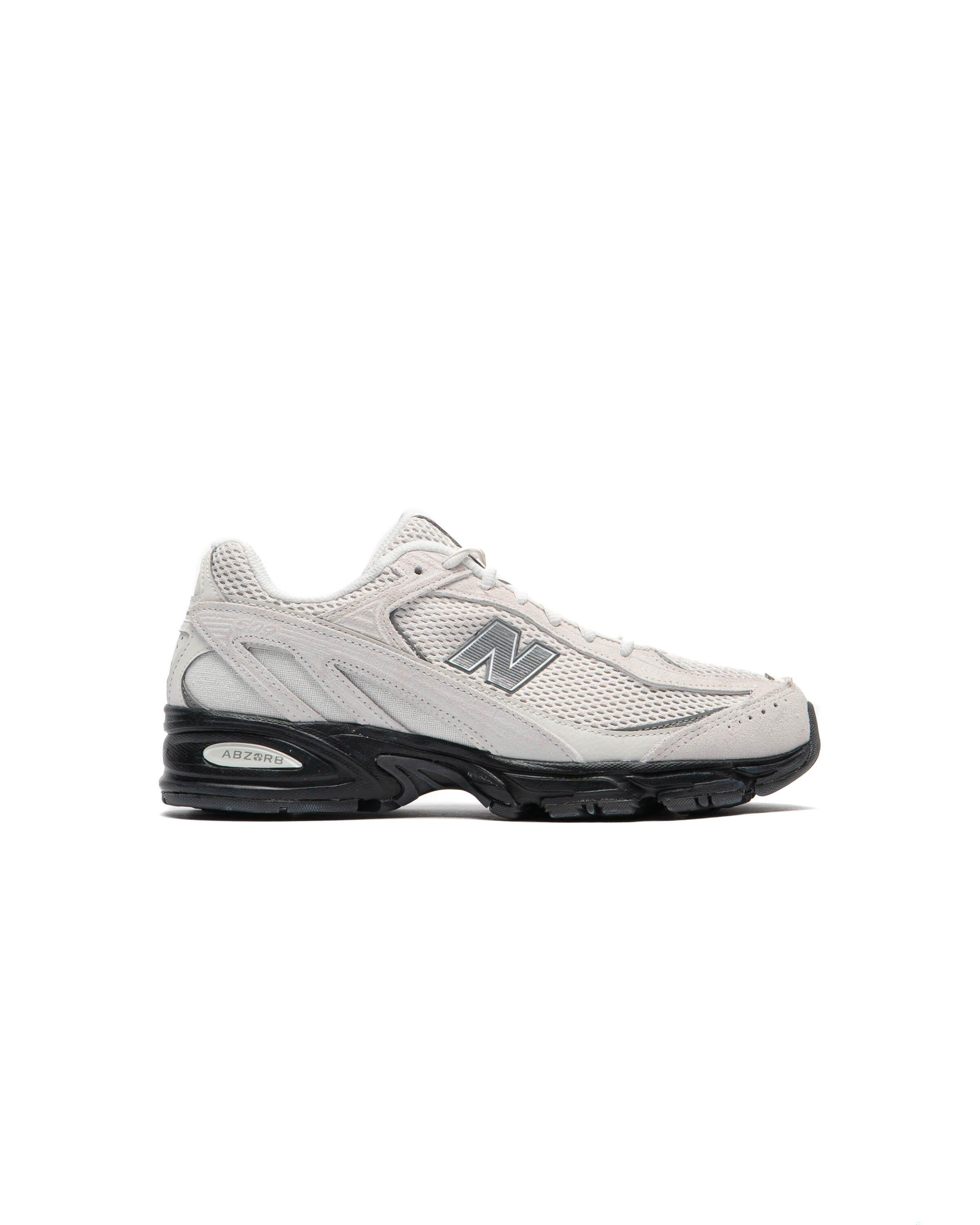 NEW BALANCE picture