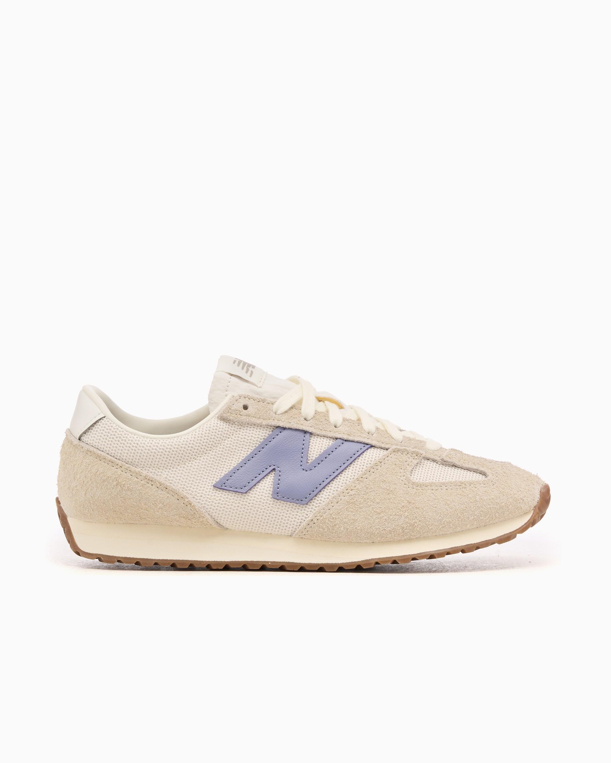 NEW BALANCE picture