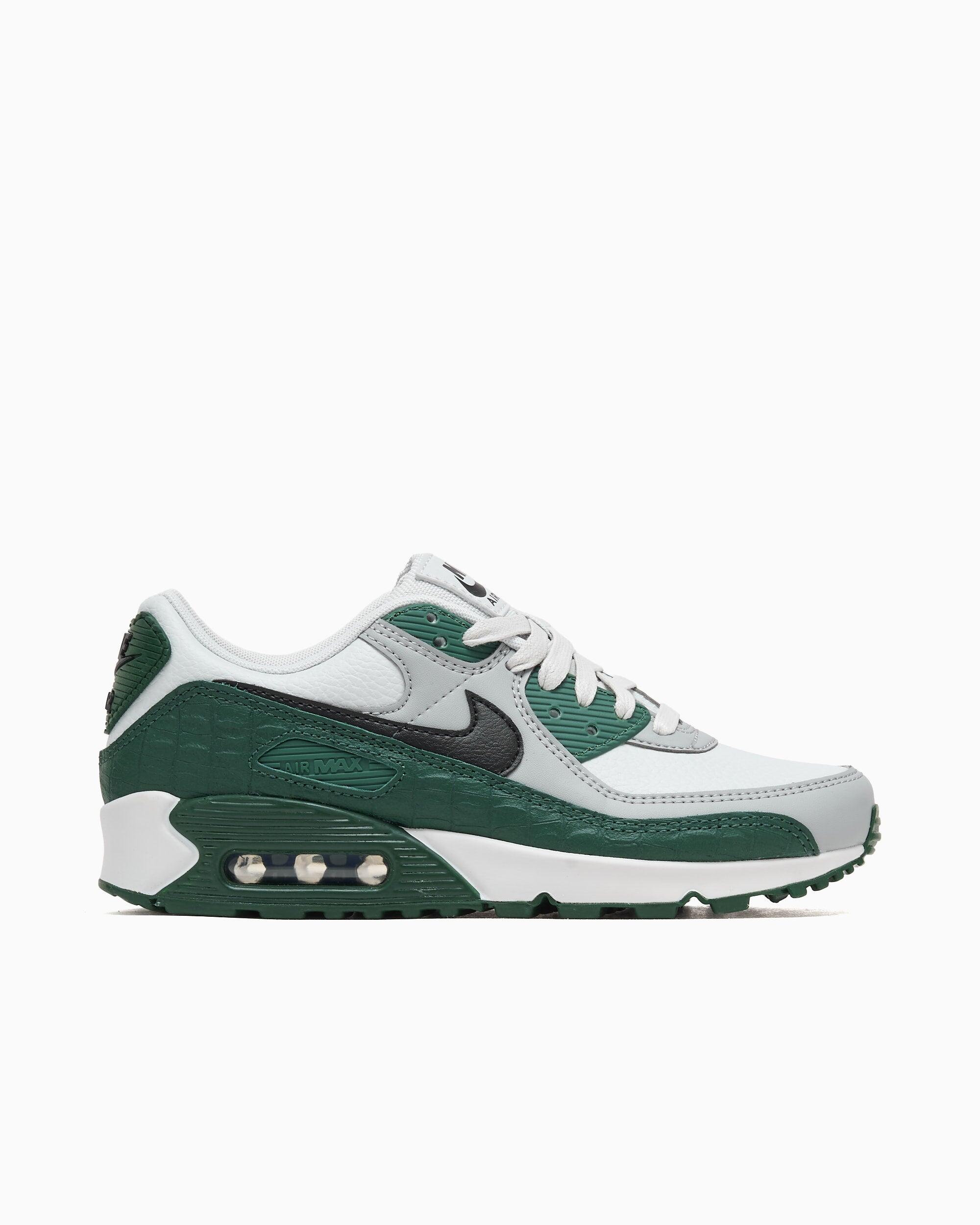 NIKE picture