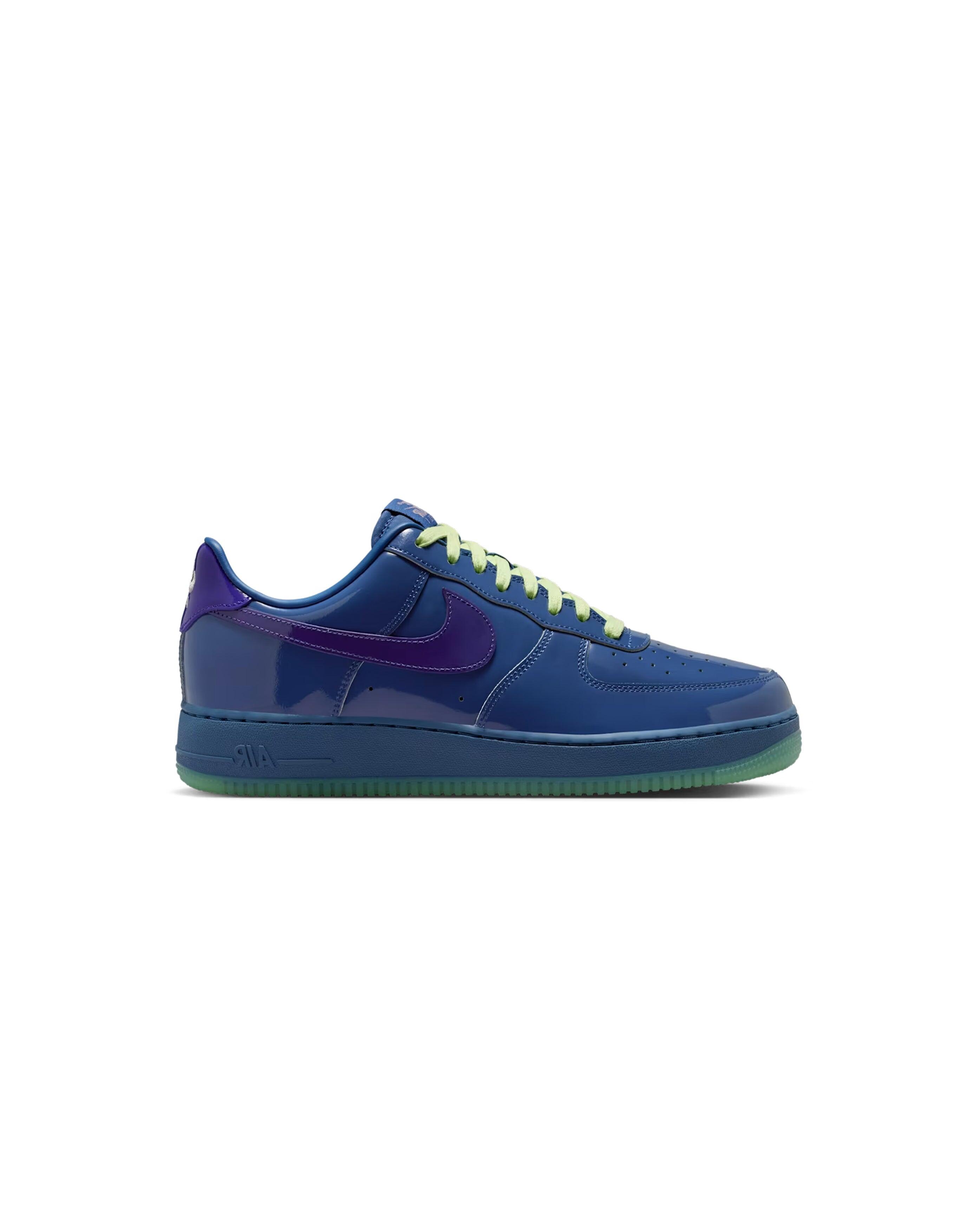 NIKE picture
