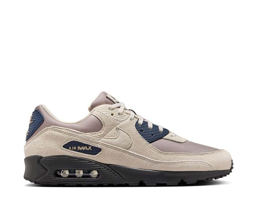 NIKE picture