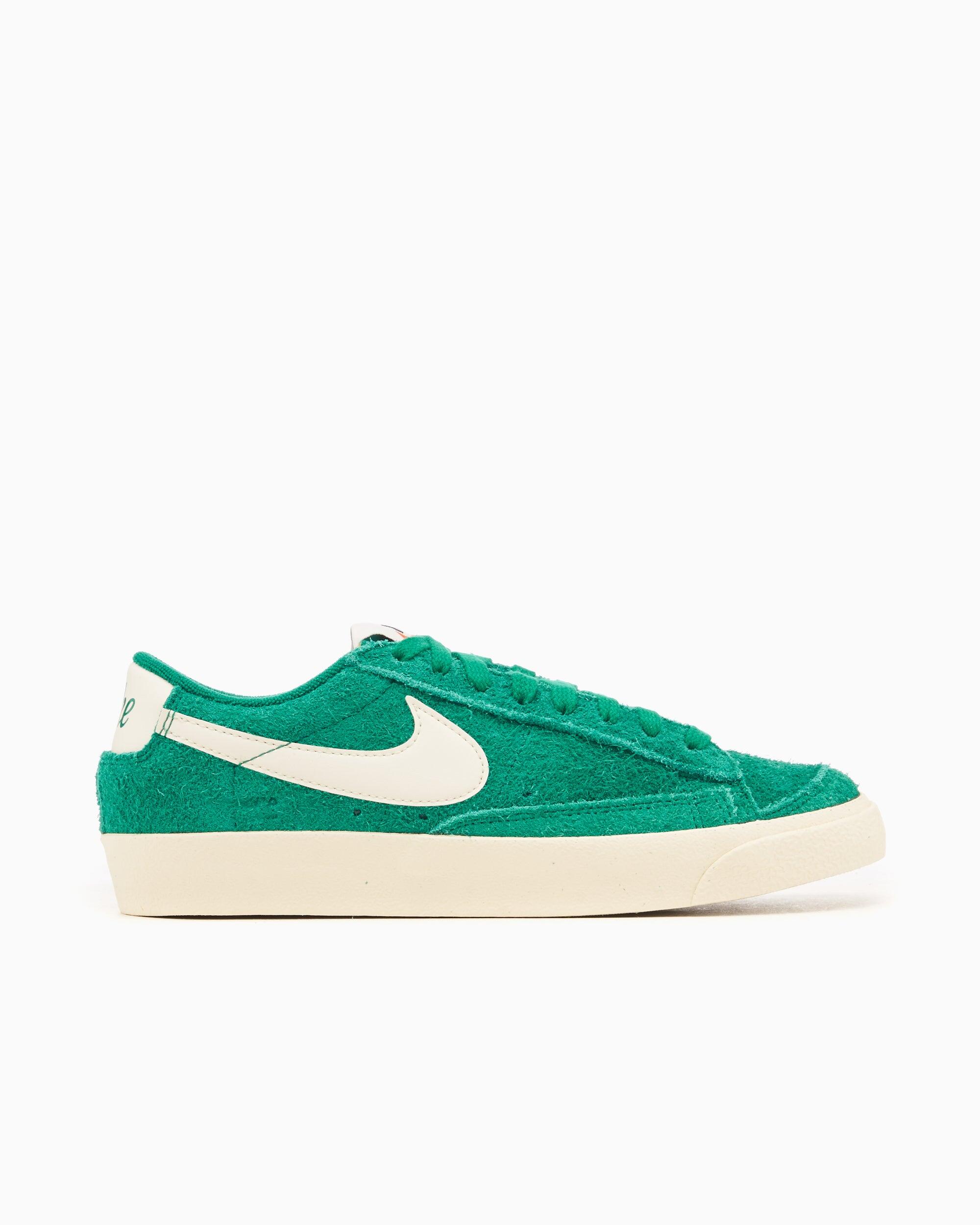 NIKE picture