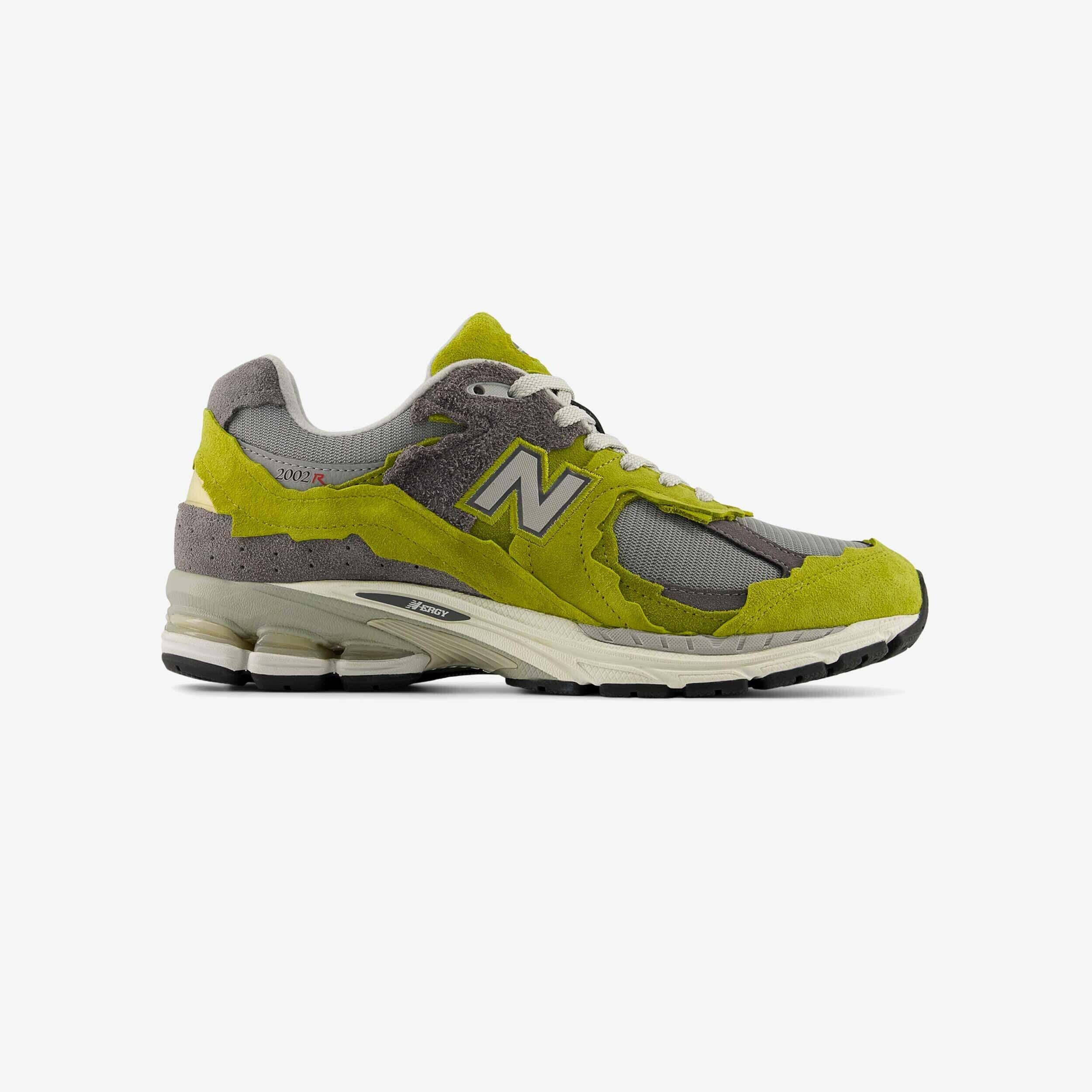 NEW BALANCE picture