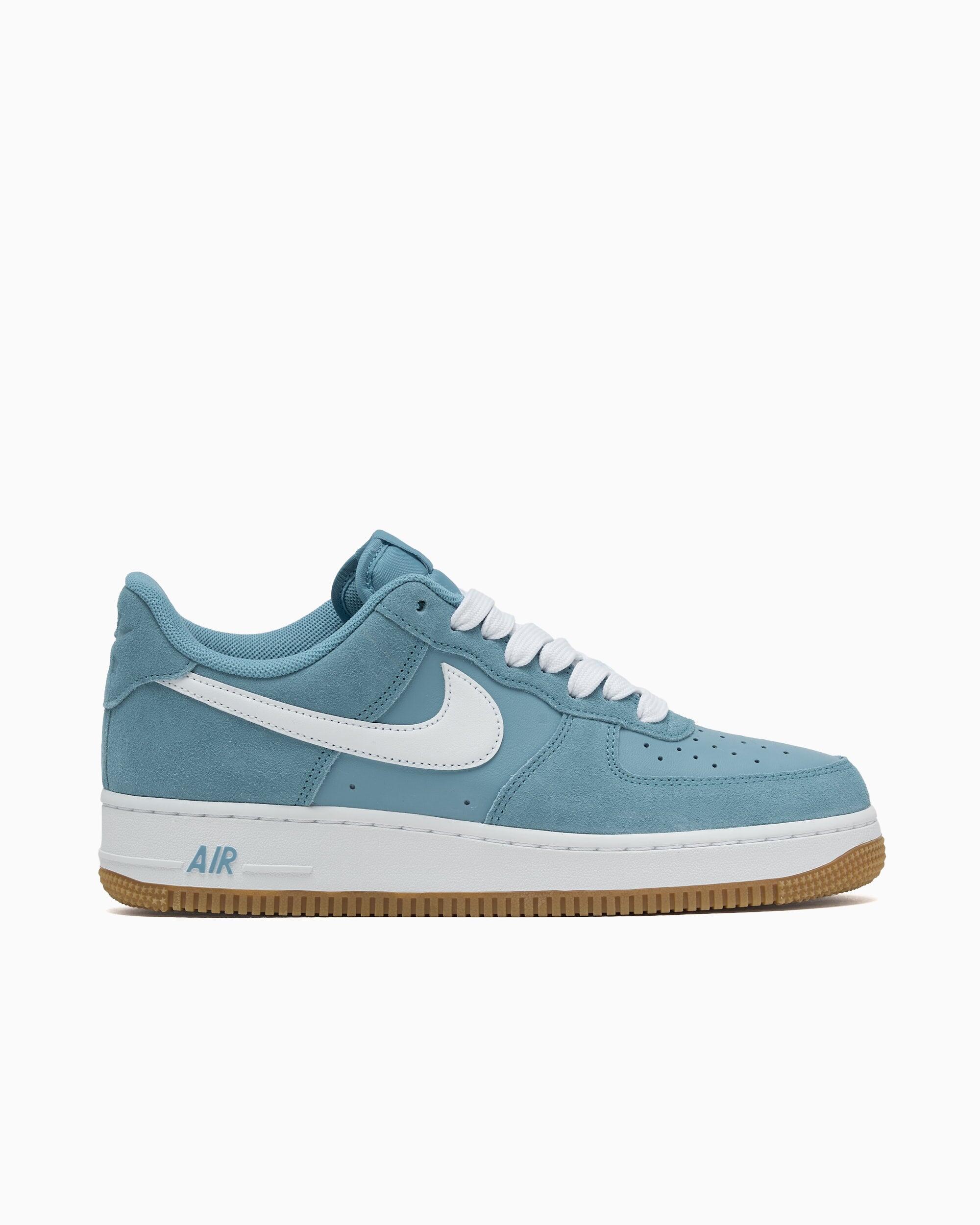 NIKE picture