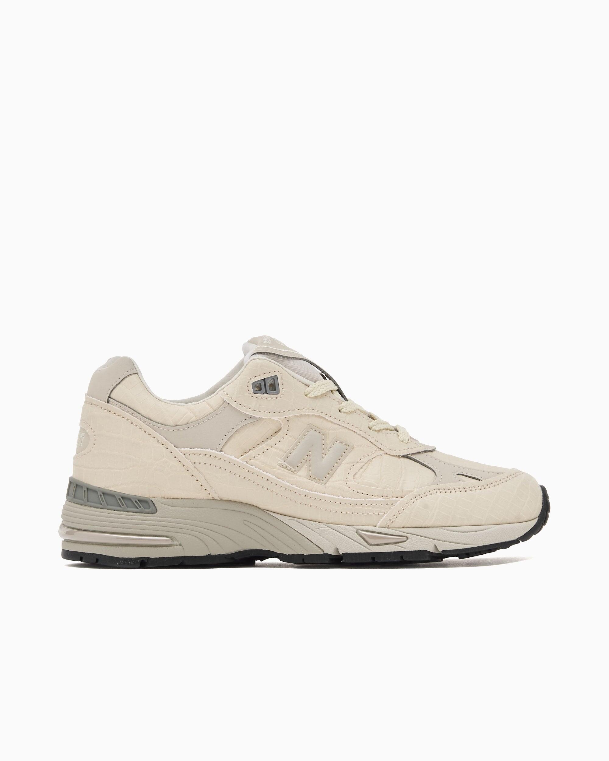 NEW BALANCE picture