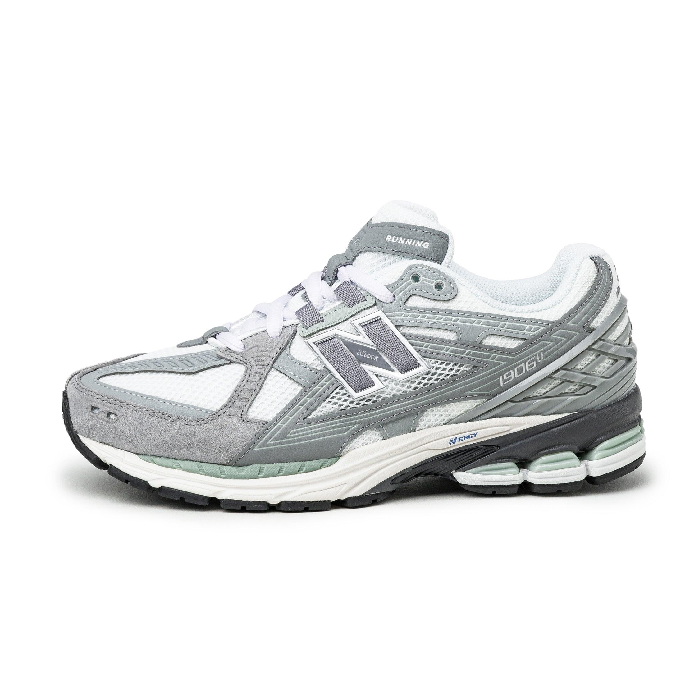 NEW BALANCE picture