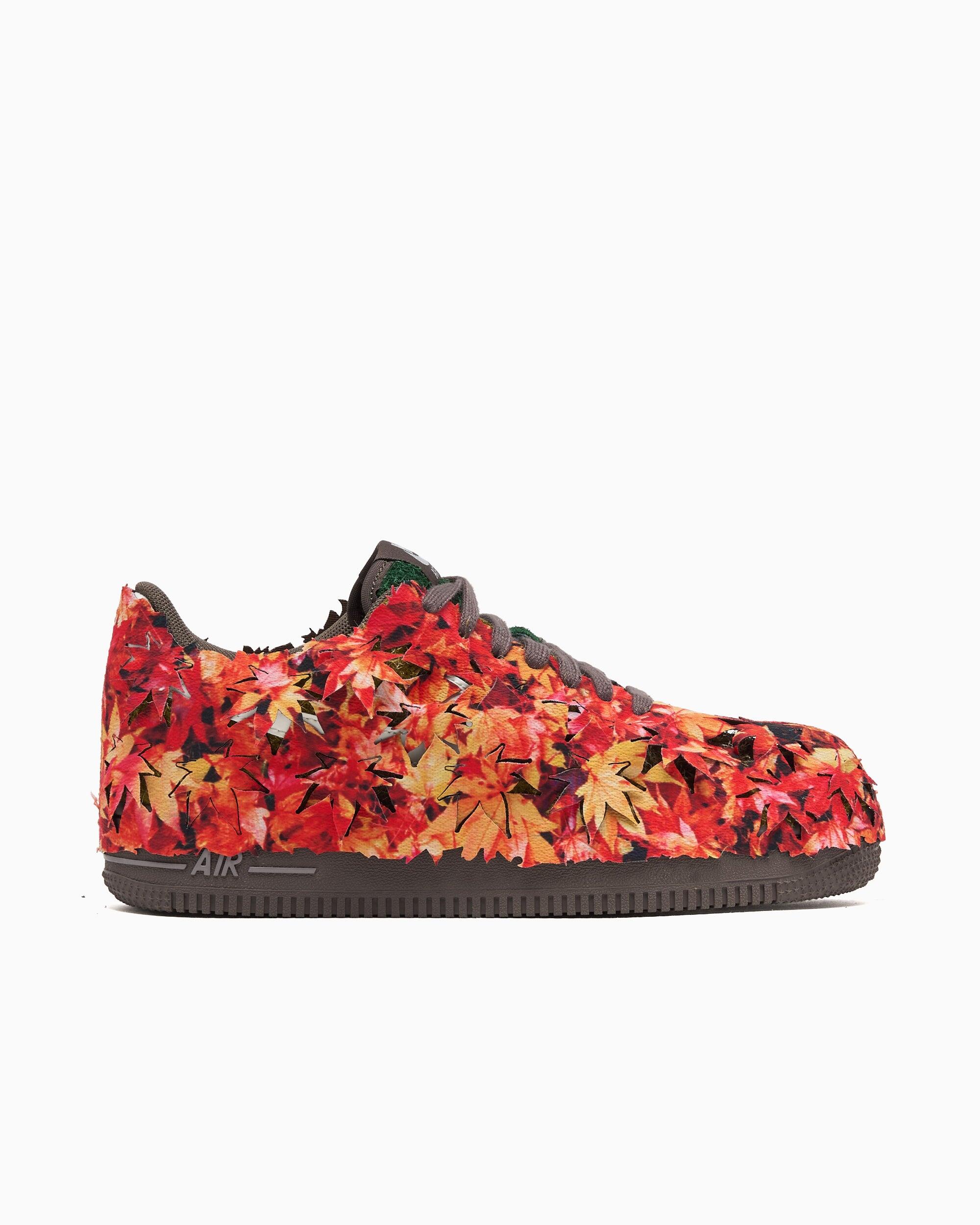 NIKE picture