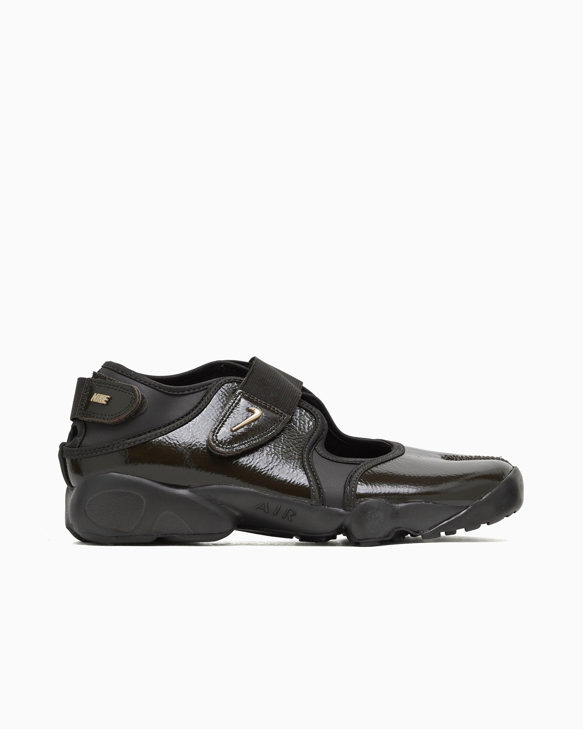 NIKE picture