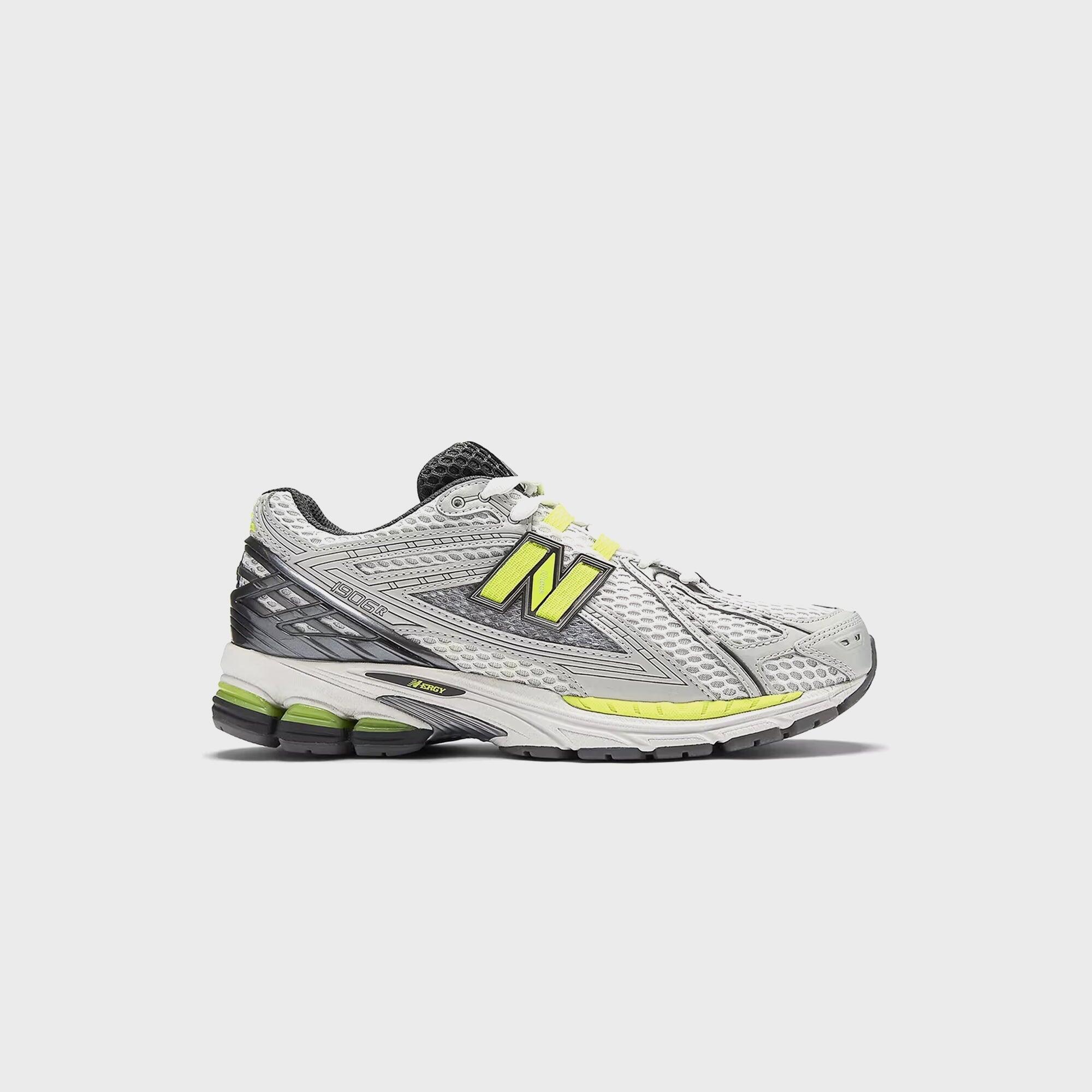 NEW BALANCE picture