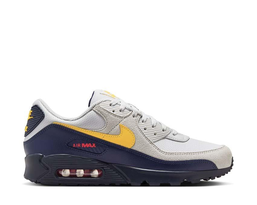 NIKE picture
