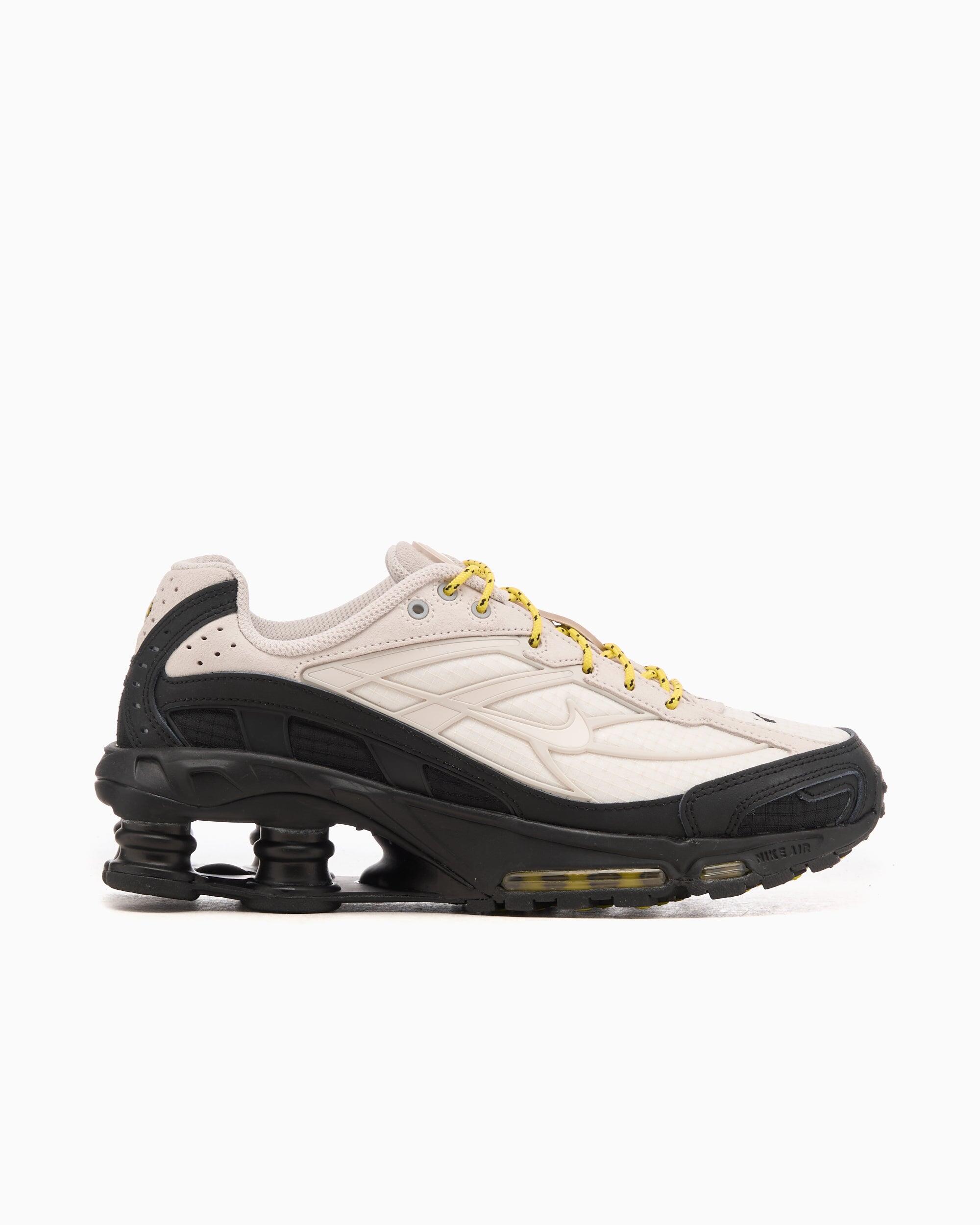 NIKE picture