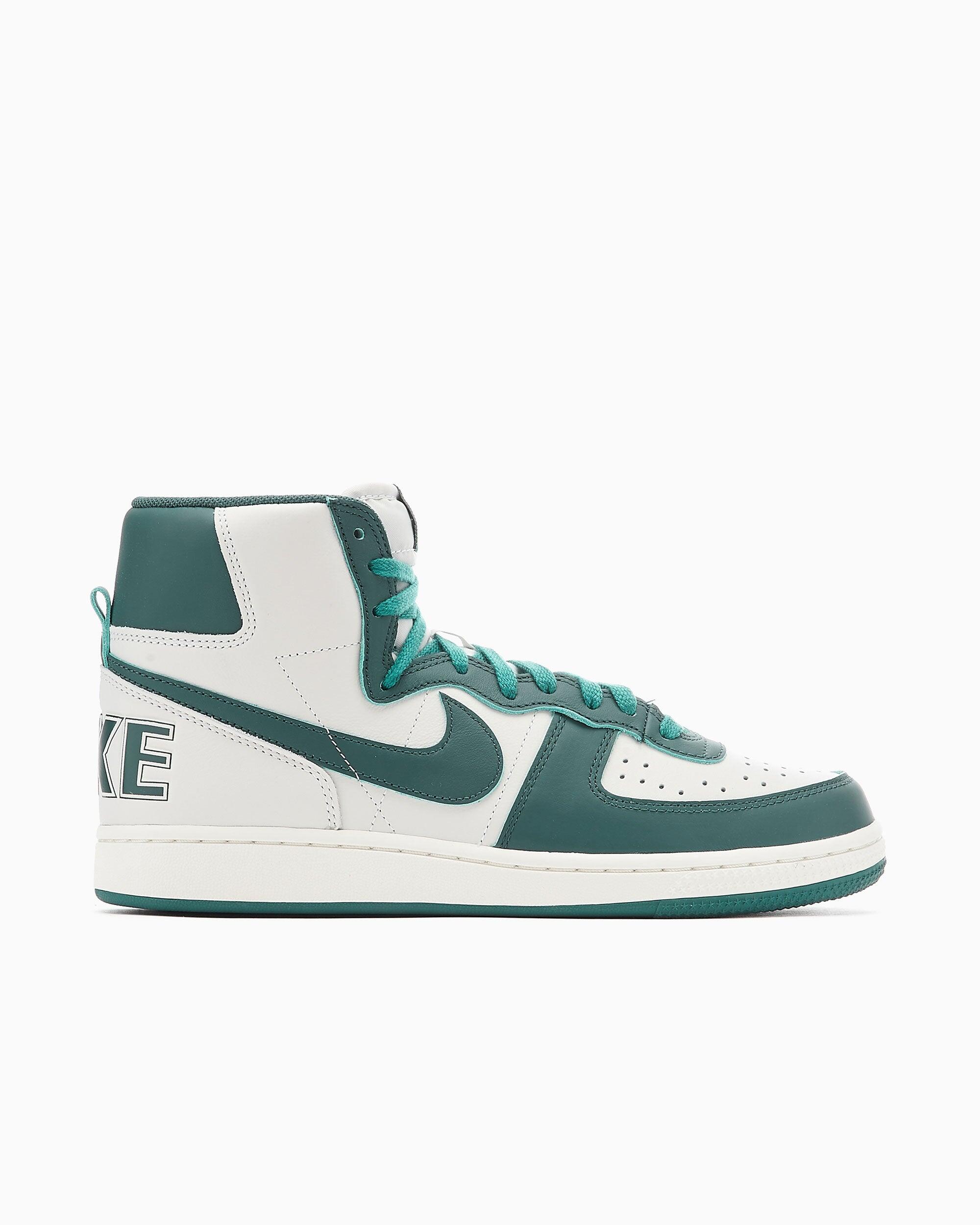 NIKE picture
