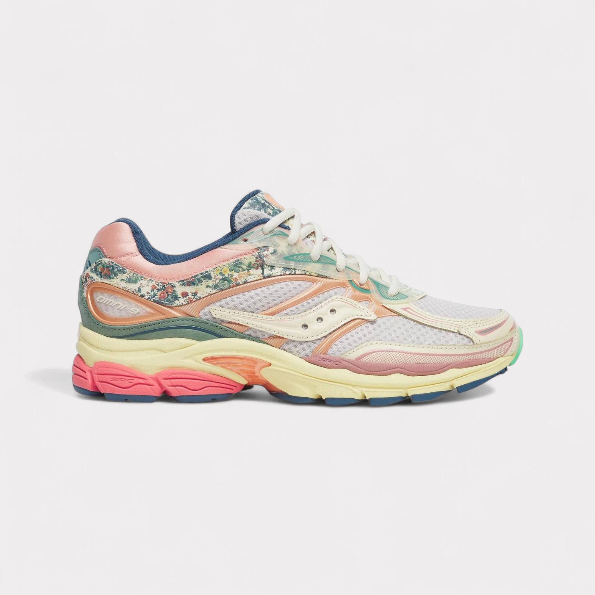 SAUCONY picture