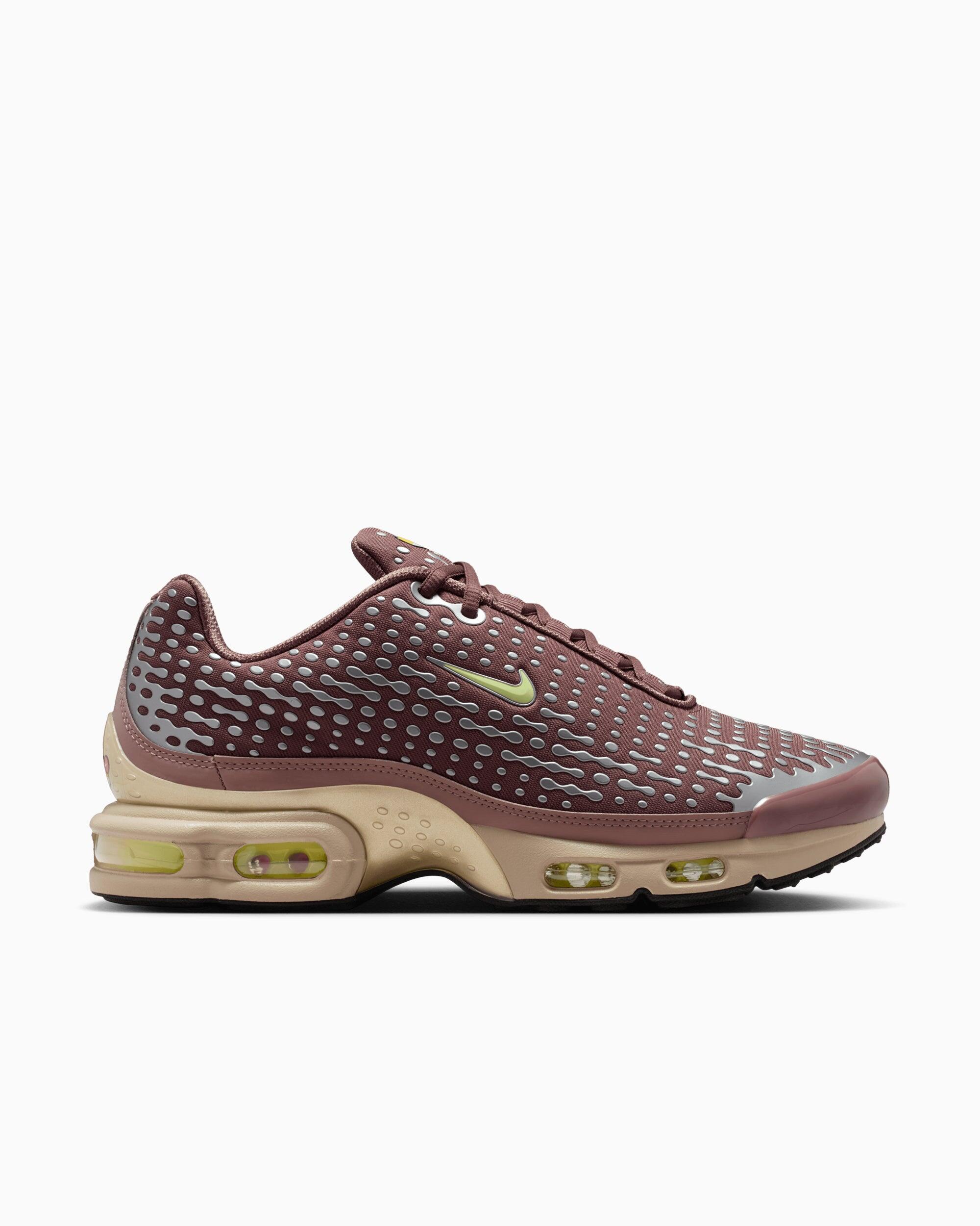 NIKE picture
