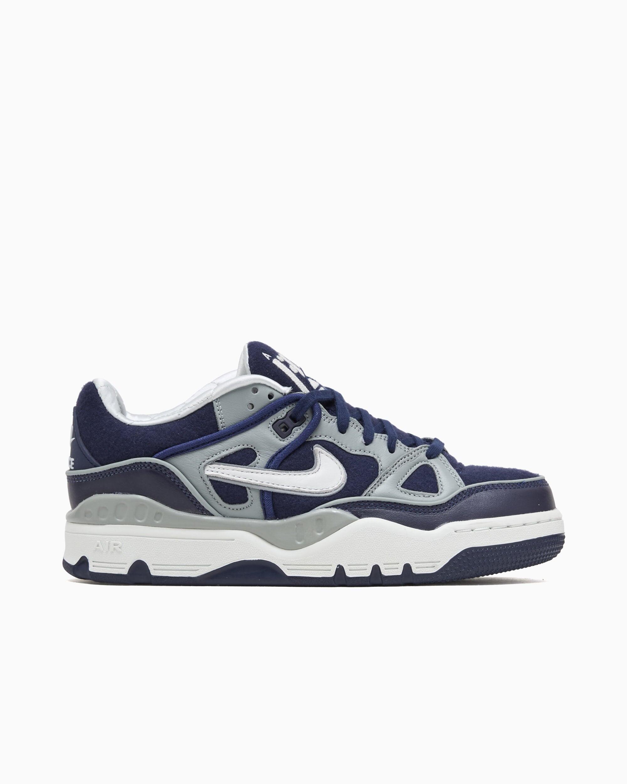NIKE picture