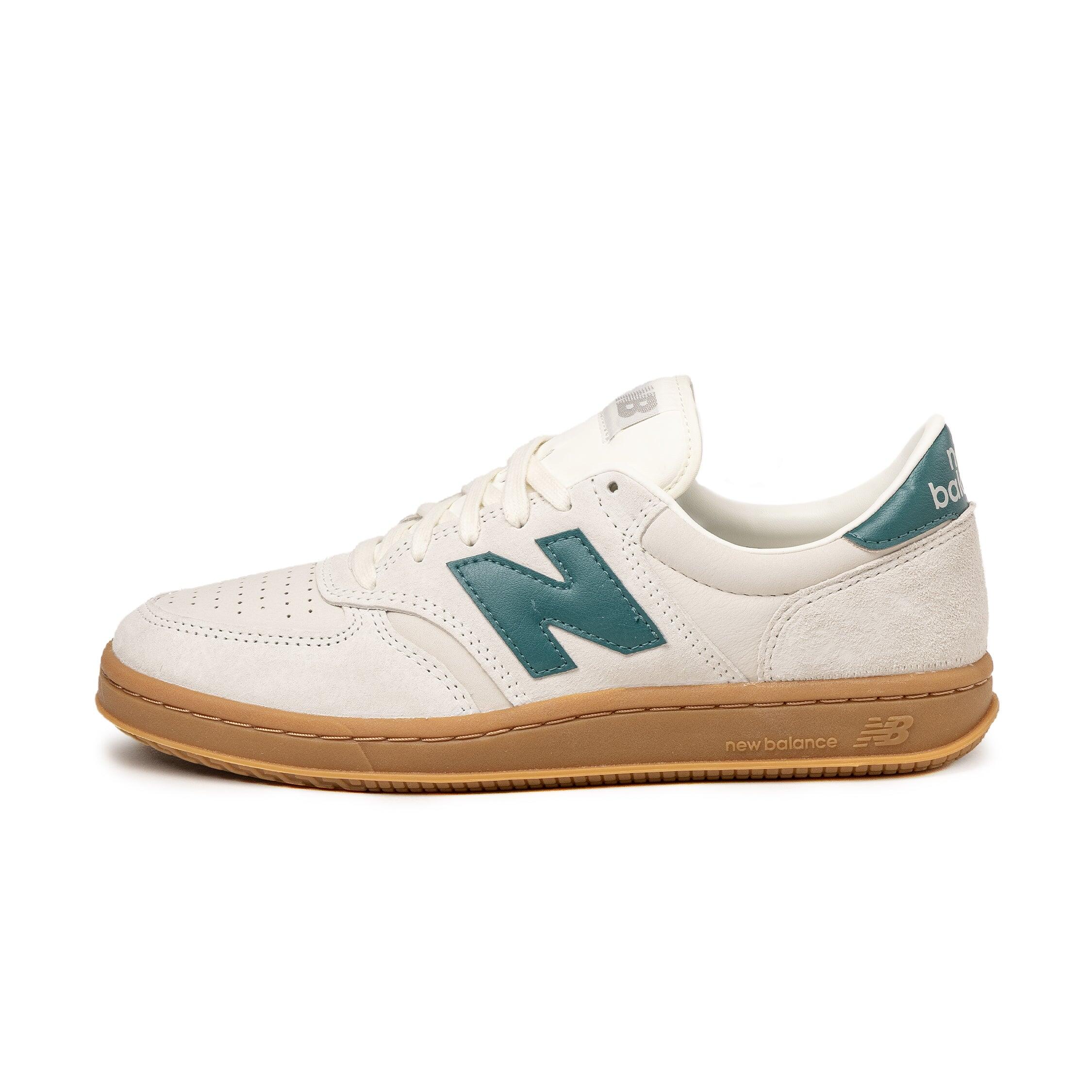 NEW BALANCE picture