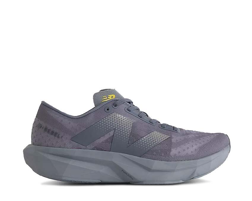 NEW BALANCE picture