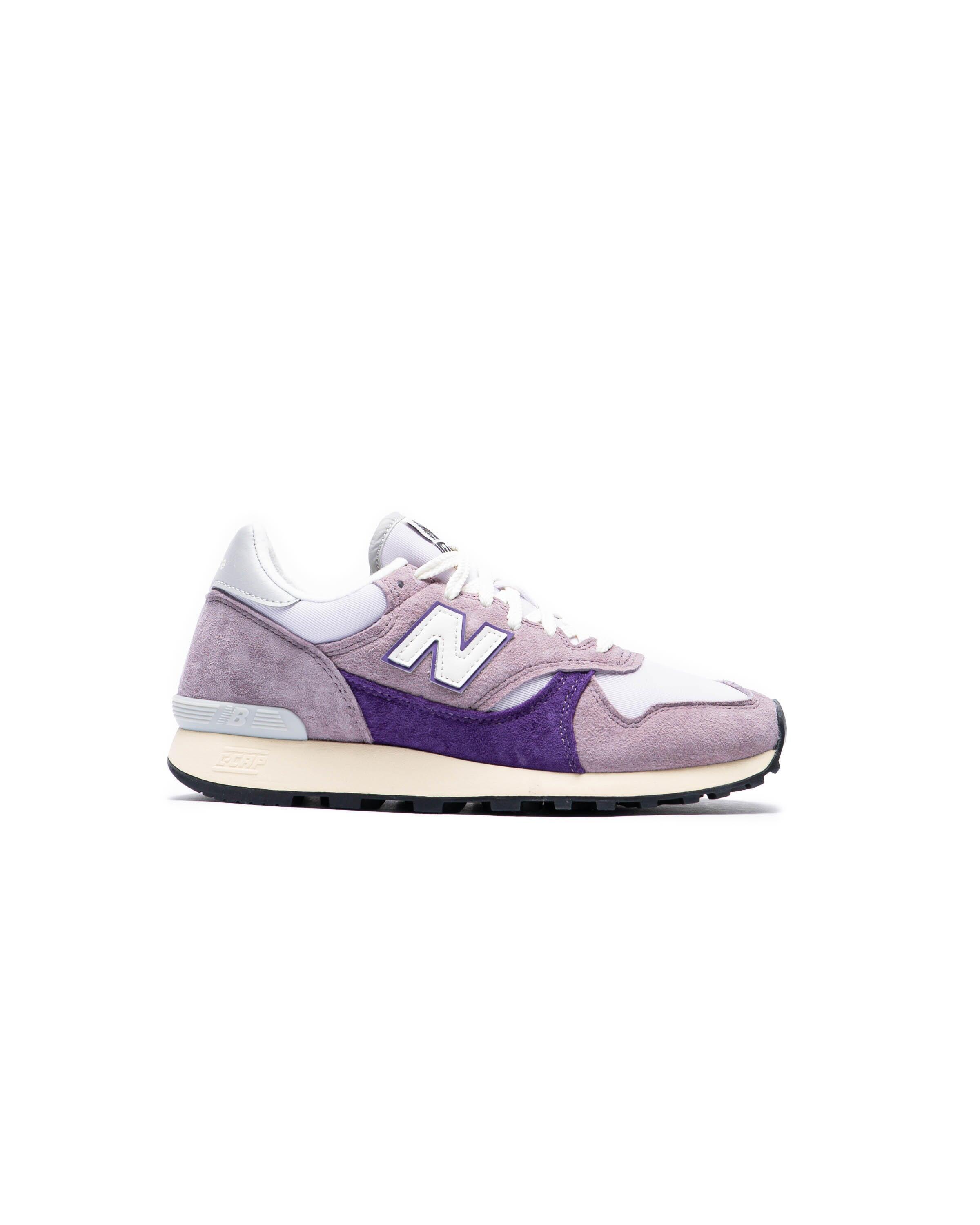 NEW BALANCE picture
