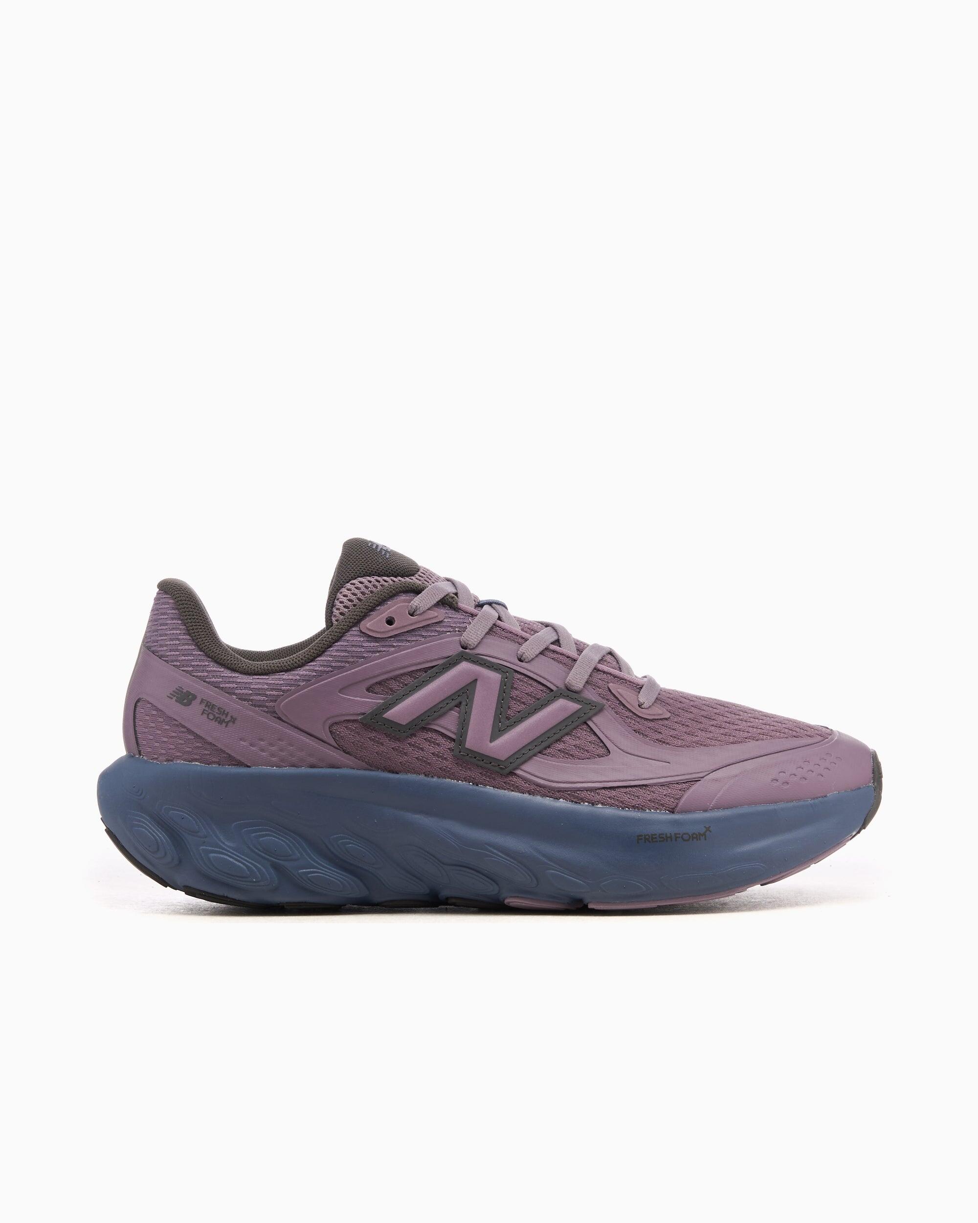 NEW BALANCE picture