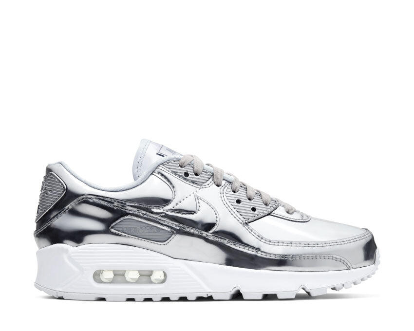 NIKE picture