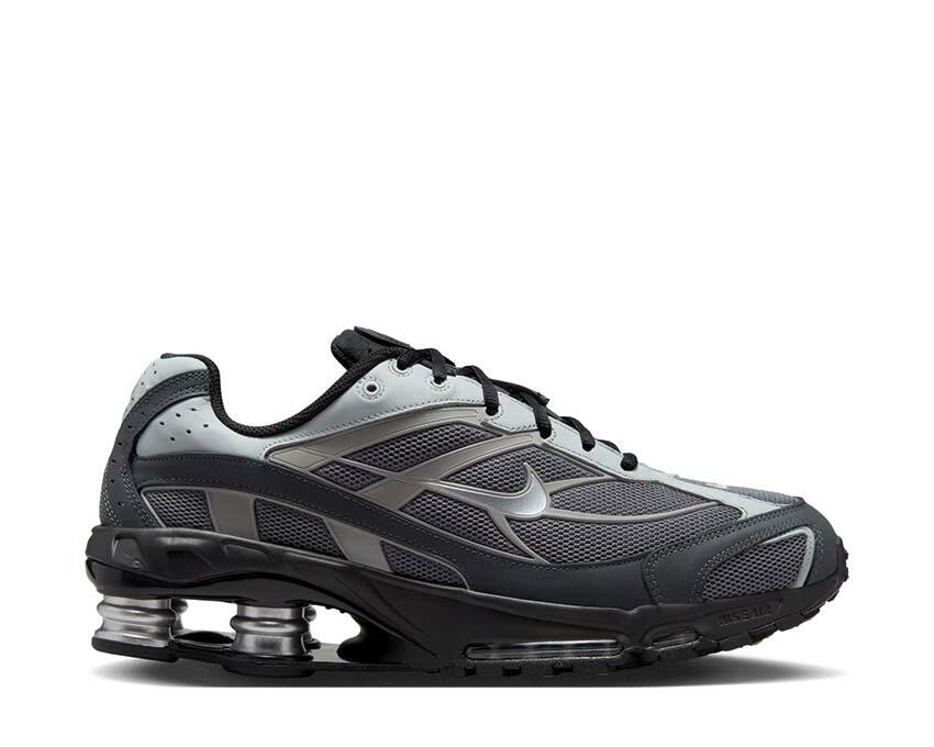 NIKE picture