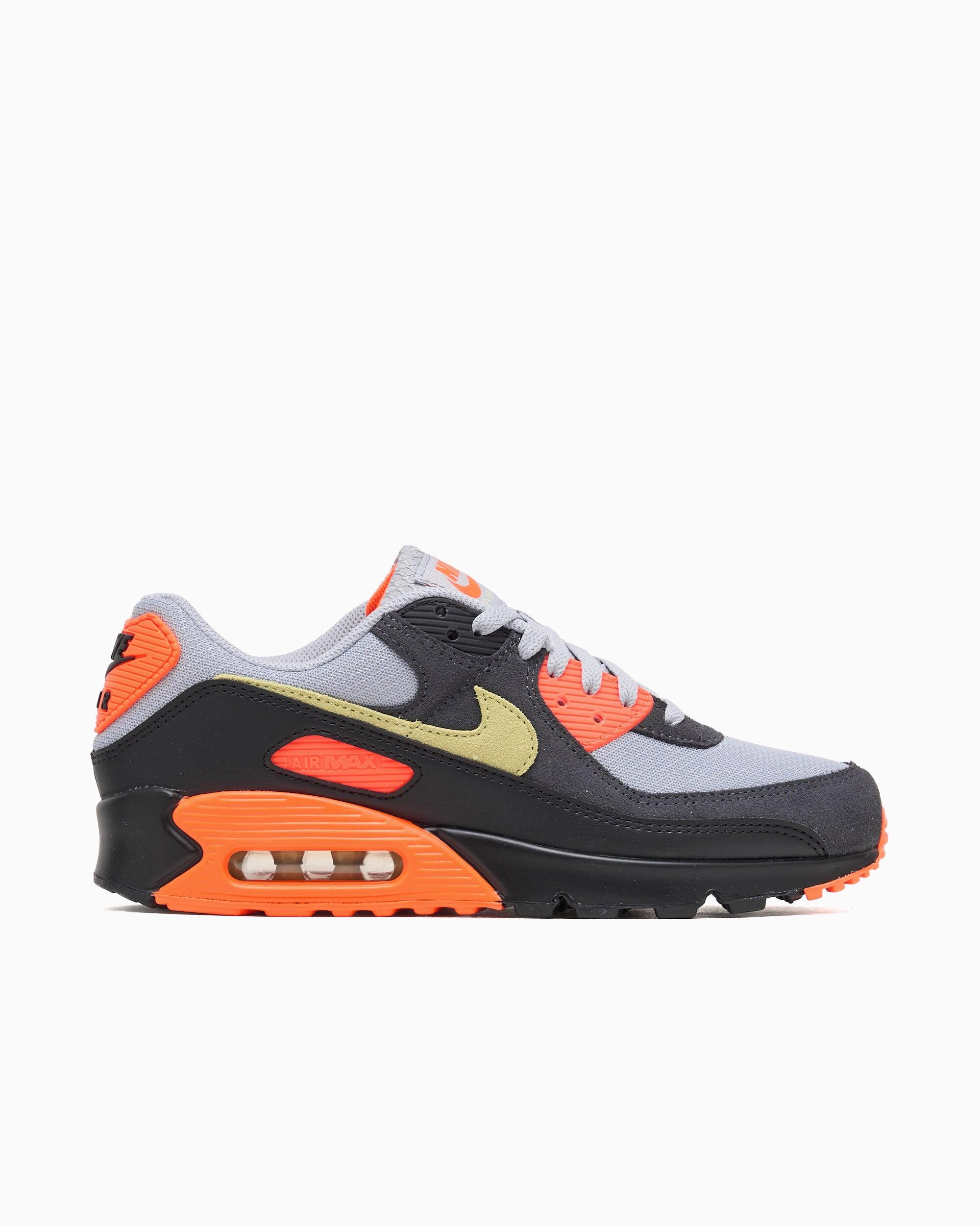NIKE picture