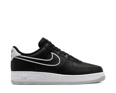 Nike Air Force 1 '07 nero/bianco taglia 45.5.