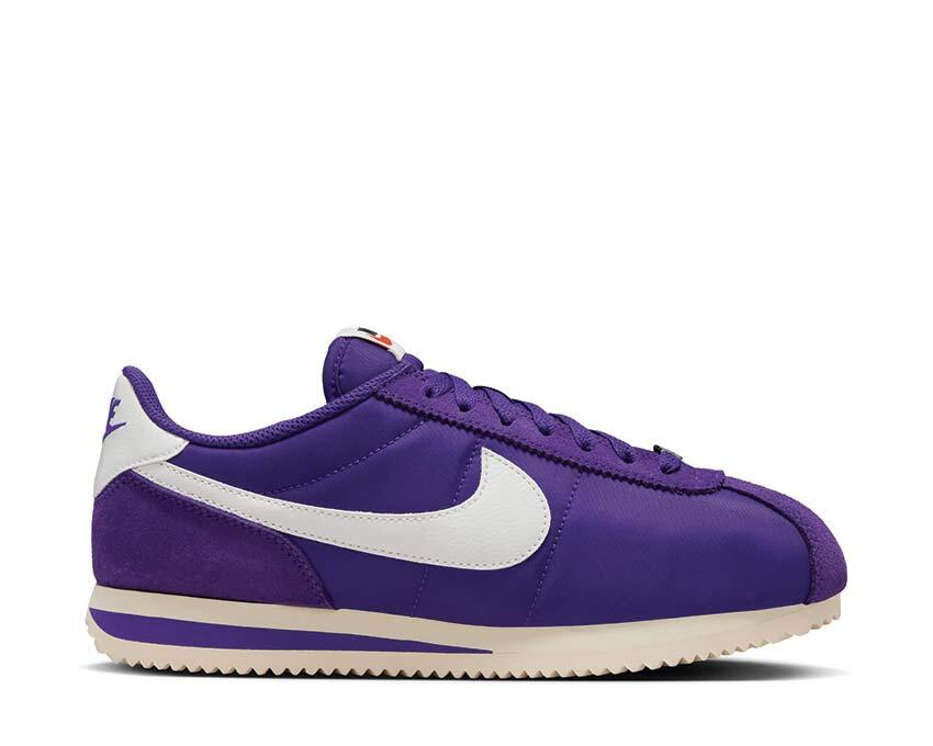 NIKE picture