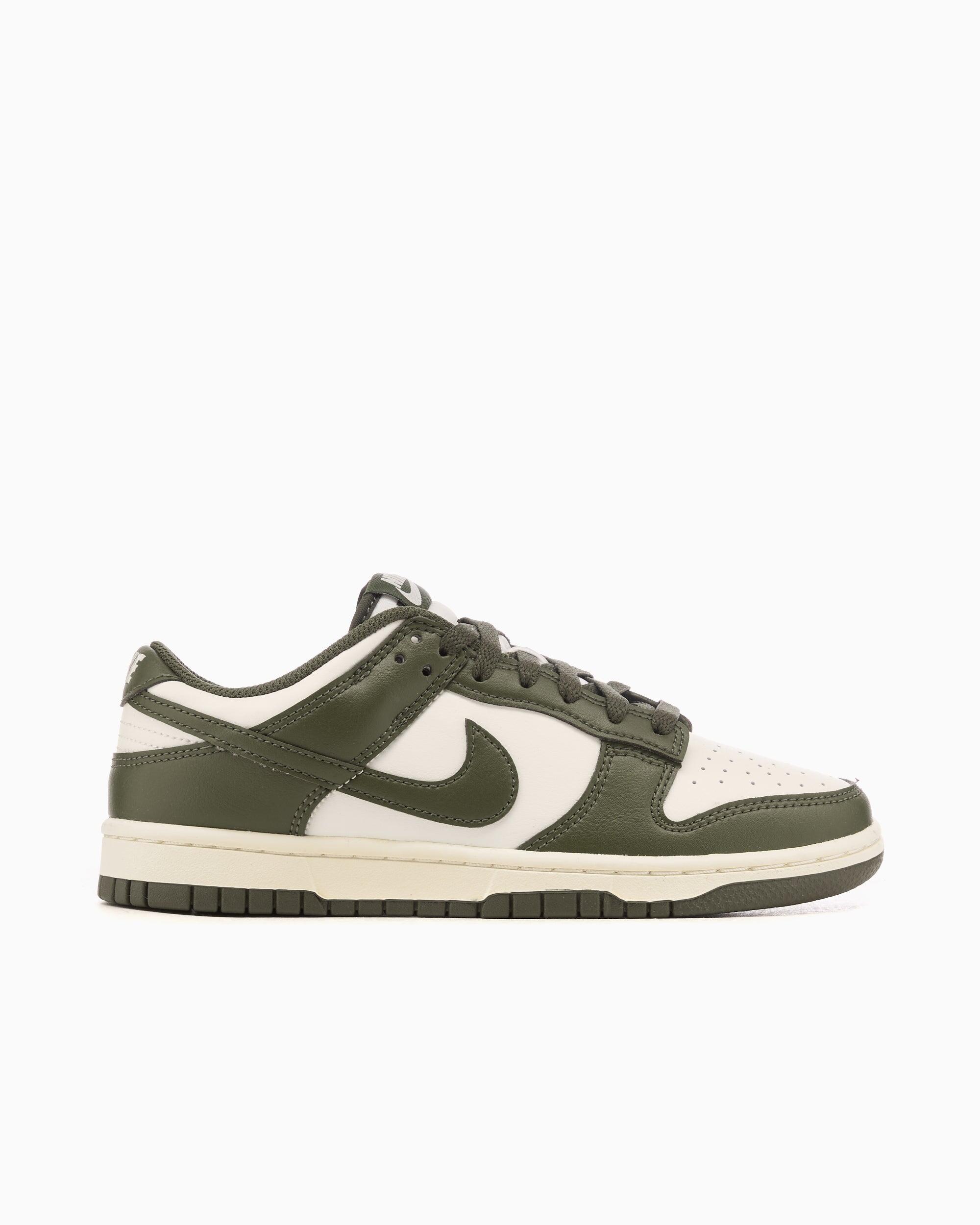 NIKE picture