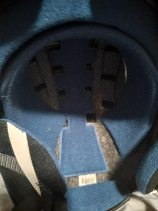 Tussen Particulieren - Skihelm met bril 4/4