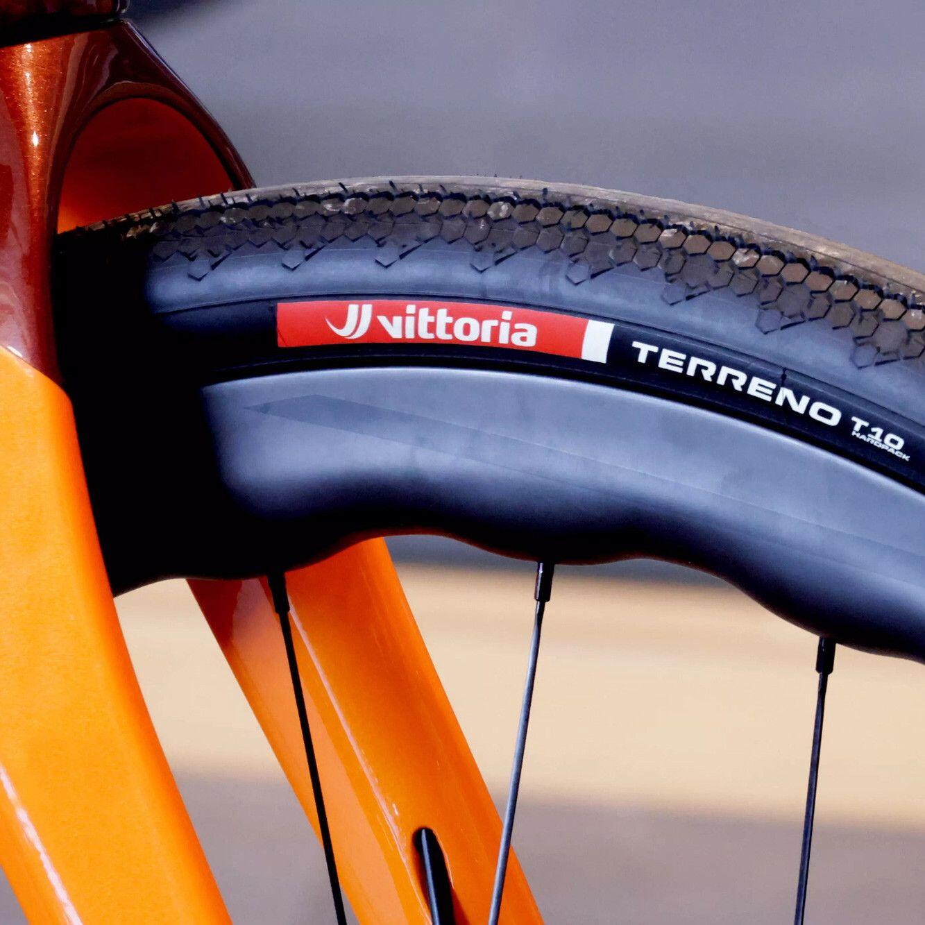 Pneu Gravel Vittoria Terreno T10 Hardpack Gravel Sport 700 mm Tubetype Souple Sp 4/5